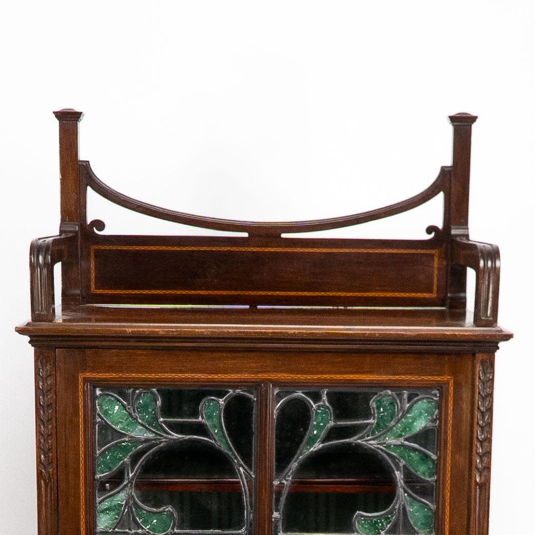 English A Petite Arts & Crafts Mahogany Display Cabinet in the Anglo-Japanese Style. For Sale