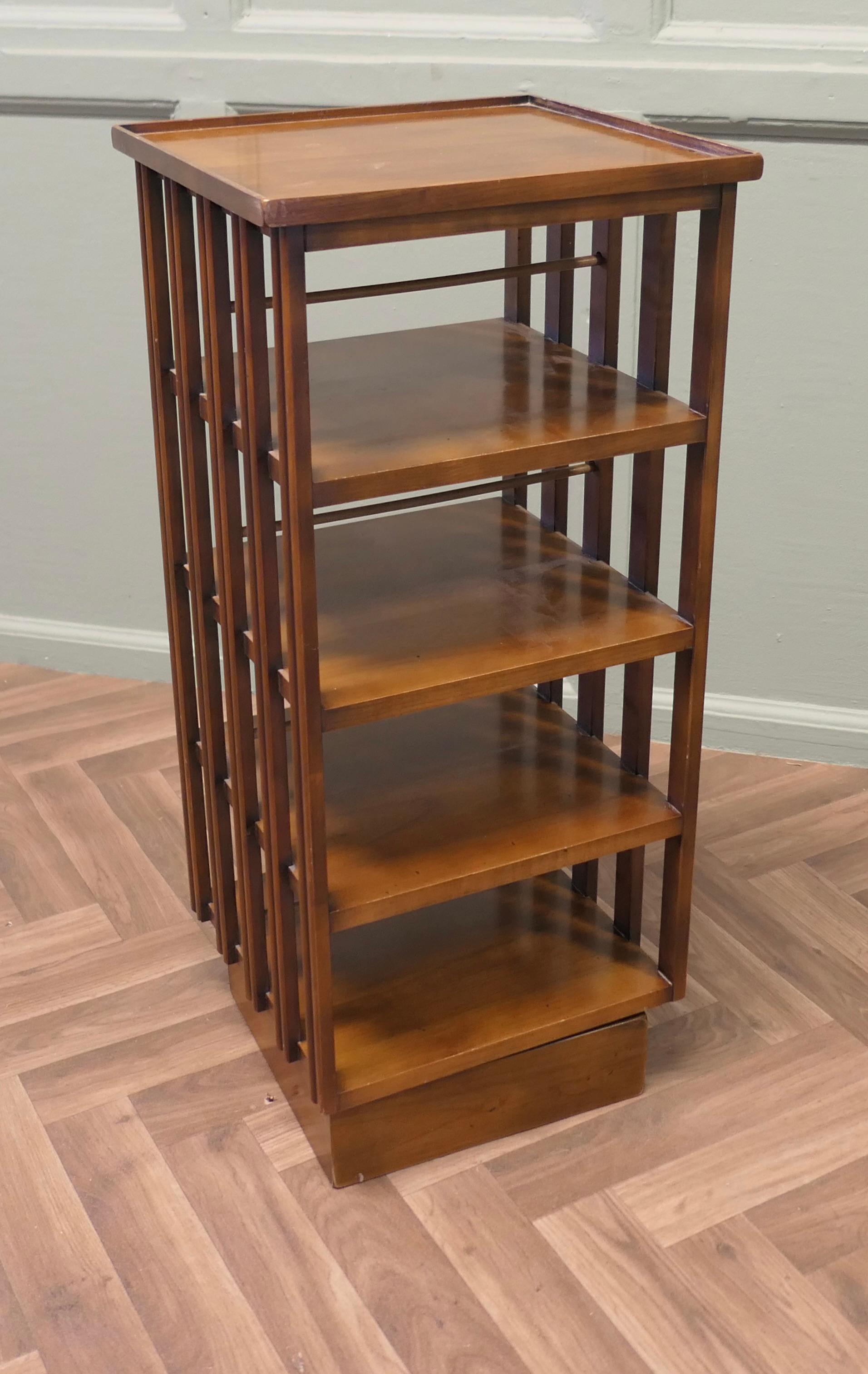 A Petite French 4 Shelf Revolving Bookcase   The Bookcase is French In Good Condition For Sale In Godshill, Isle of Wight