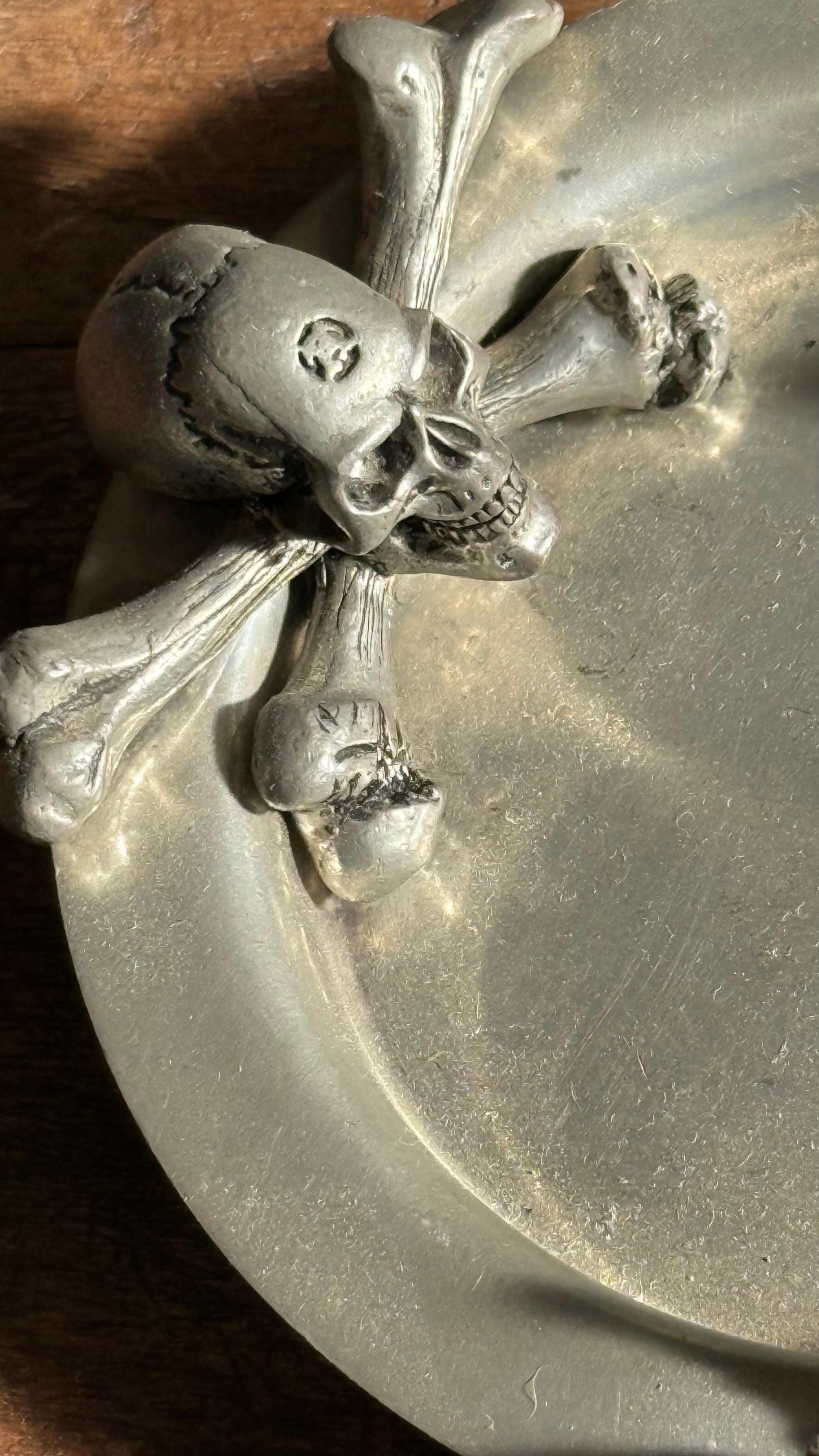 A pewter ashtray ft. skeleton skull and crossbones by Alchemy, 20th century For Sale 1