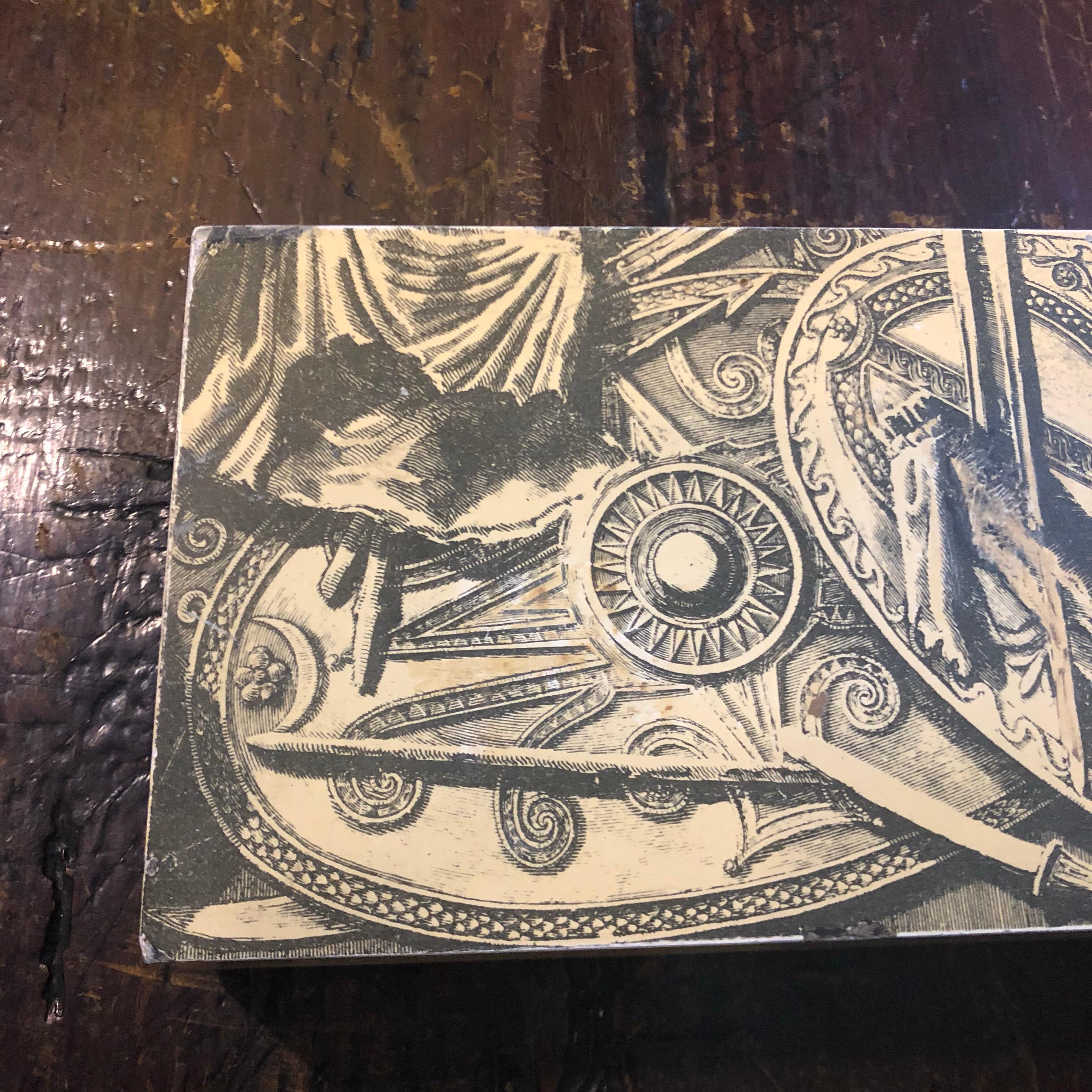 Piero Fornasetti Mid-Century Modern Italian Cigarette Box, 1950 In Good Condition In Aci Castello, IT