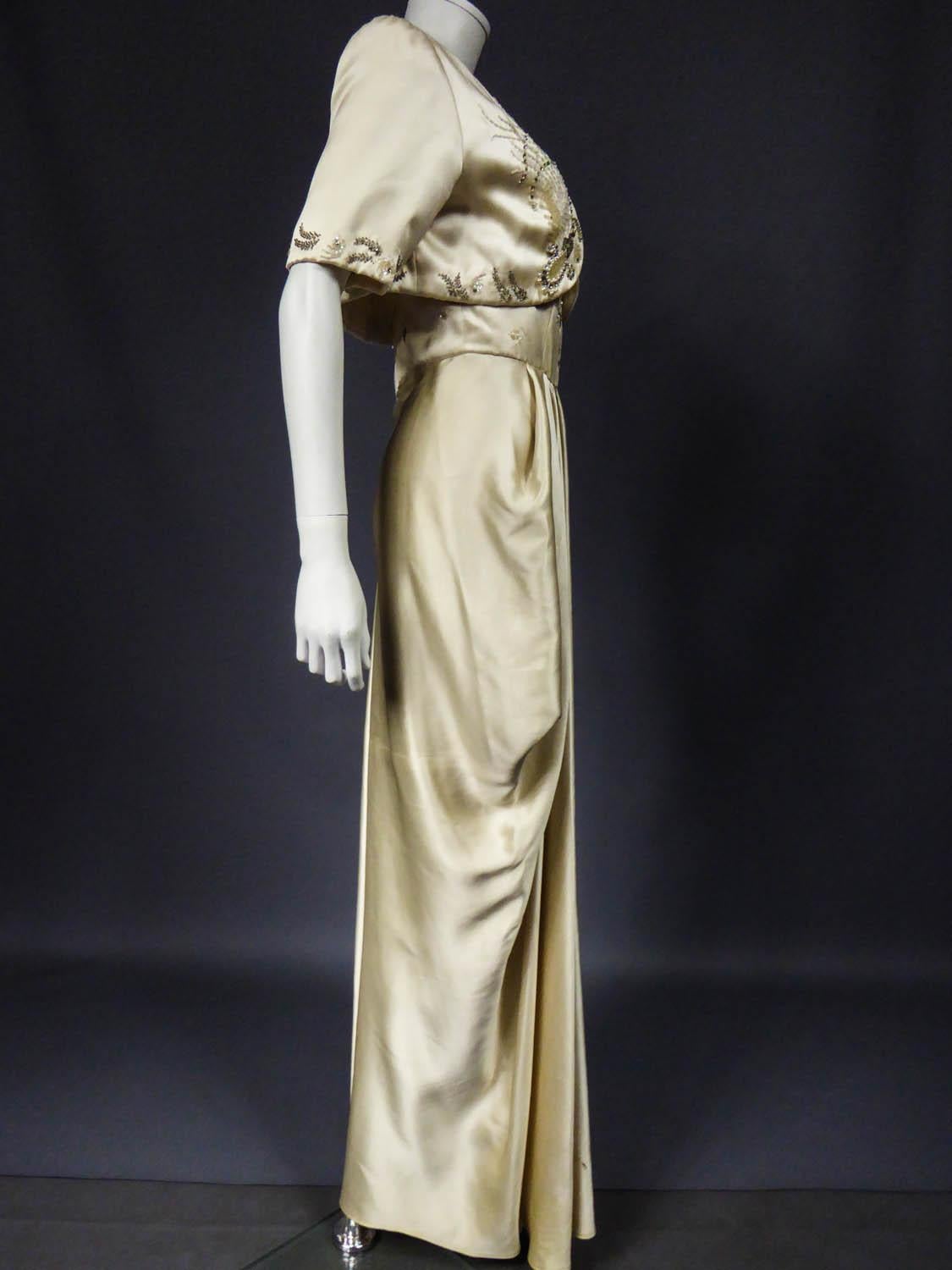 Robe de soirée en satin de Pierre Balmain, Boléro et sac à main Circa 1950 en vente 6