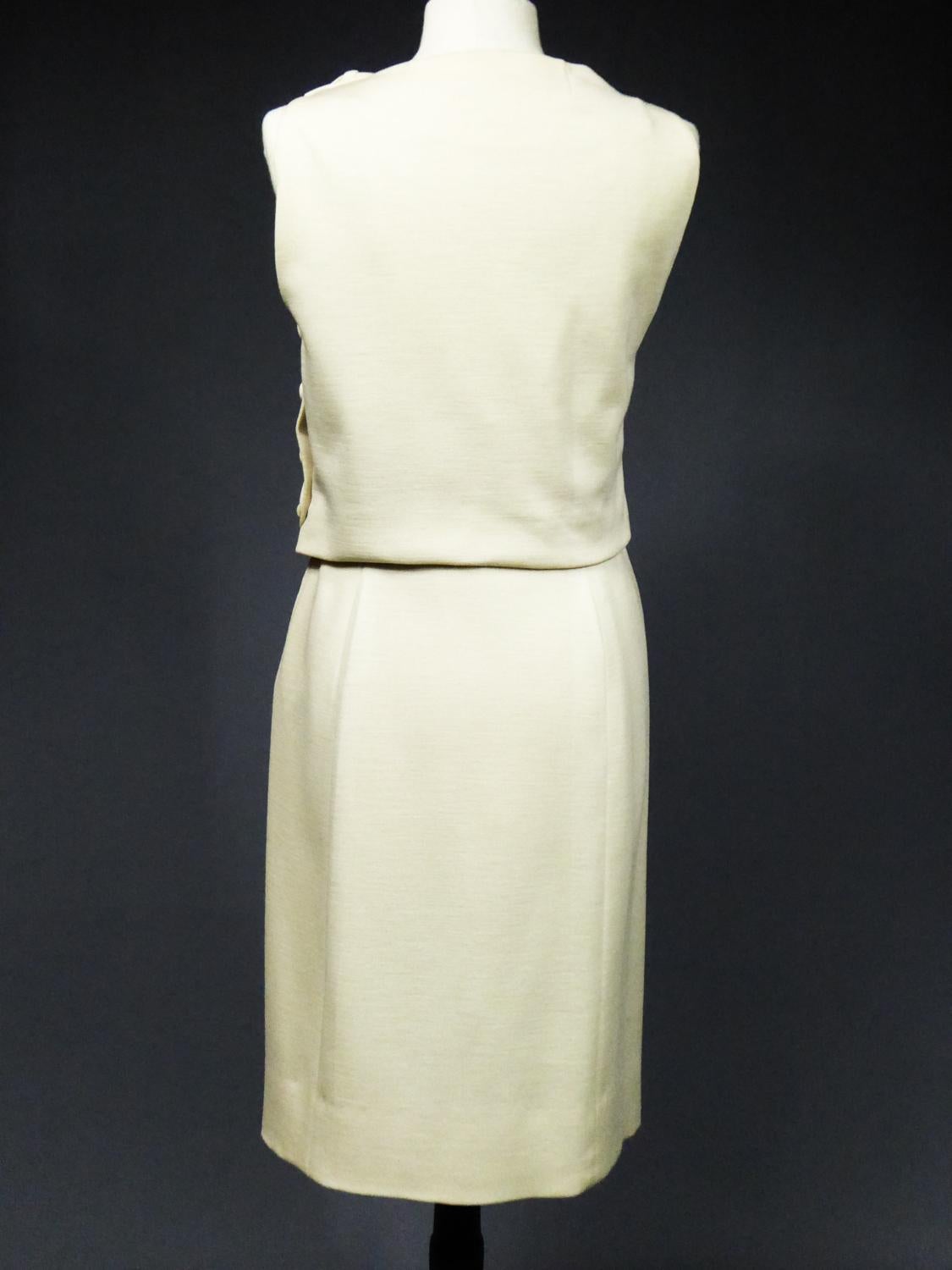A Pierre Balmain woollen Couture Dress Numbered 182888 - Spring Summer 1963 For Sale 7