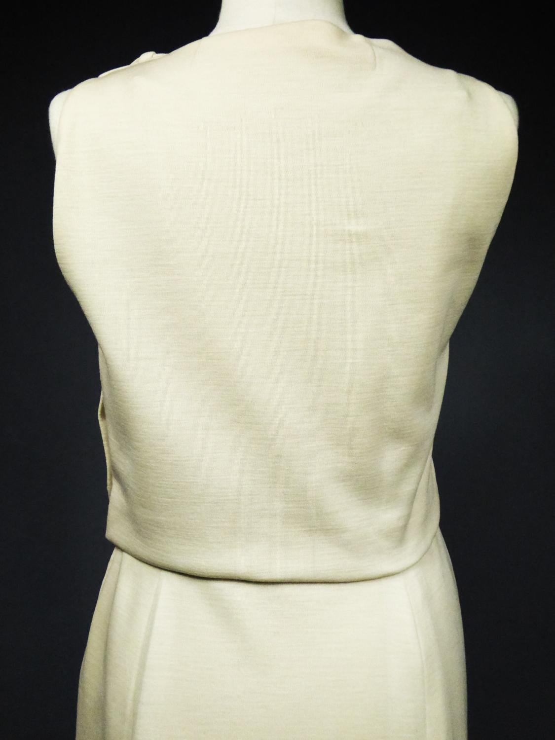 A Pierre Balmain woollen Couture Dress Numbered 182888 - Spring Summer 1963 For Sale 9