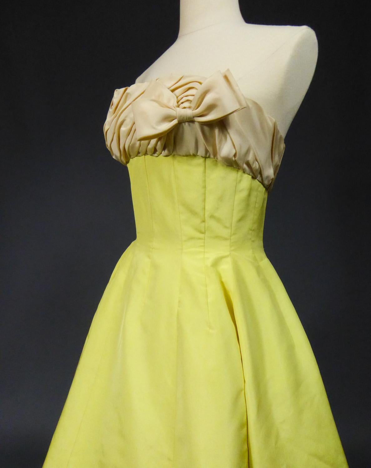Pierre Balmain Ottoman Seide Faille Couture Ball-Kleid N 83213 Paris um 1958 im Angebot 12