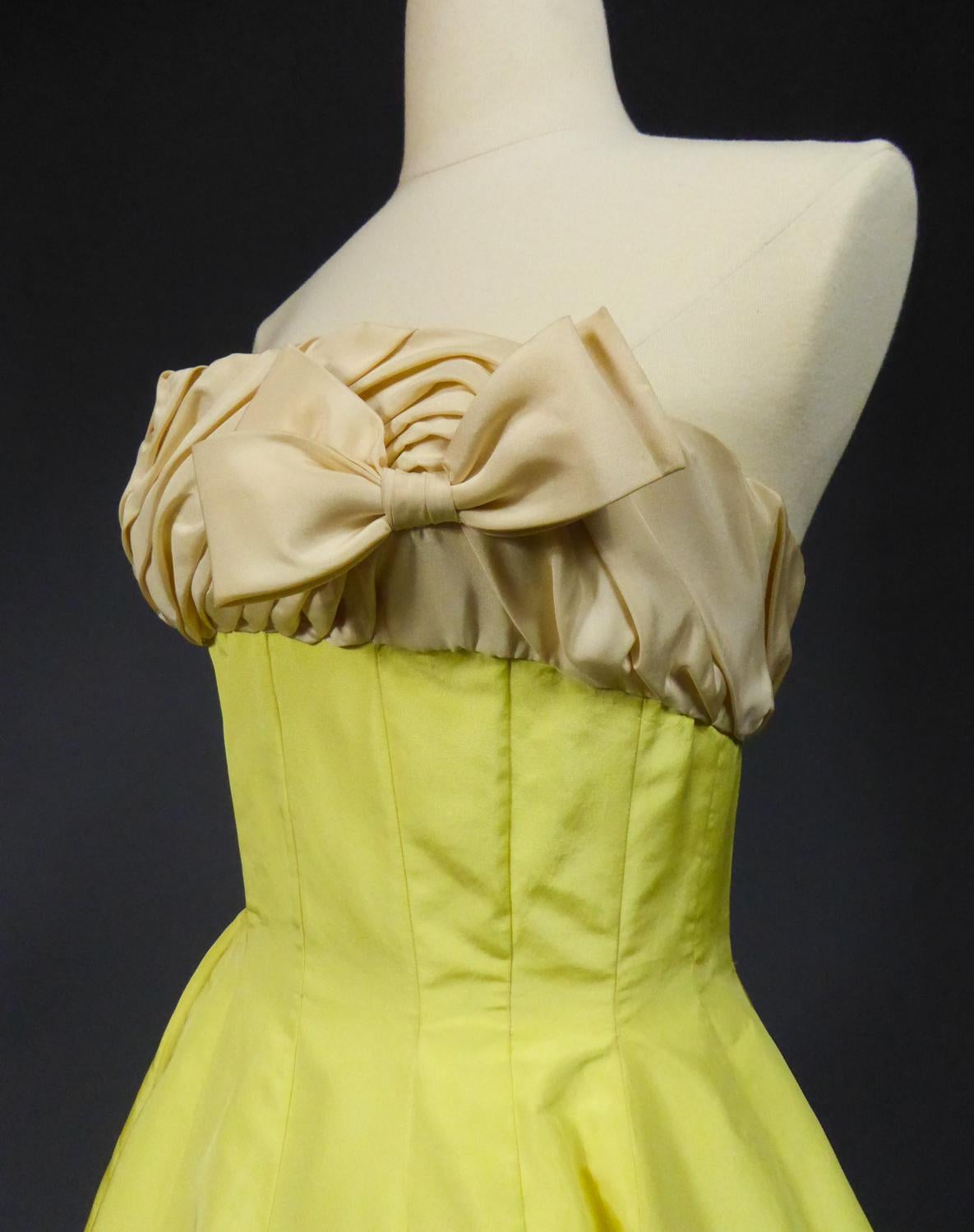 A Pierre Balmain Ottoman Silk Faille Couture Ball-Gown N° 83213 Paris Circa 1958 For Sale 13