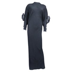 Un vestido de noche de Pierre Cardin Couture Jersey Negro Circa 1976/1978