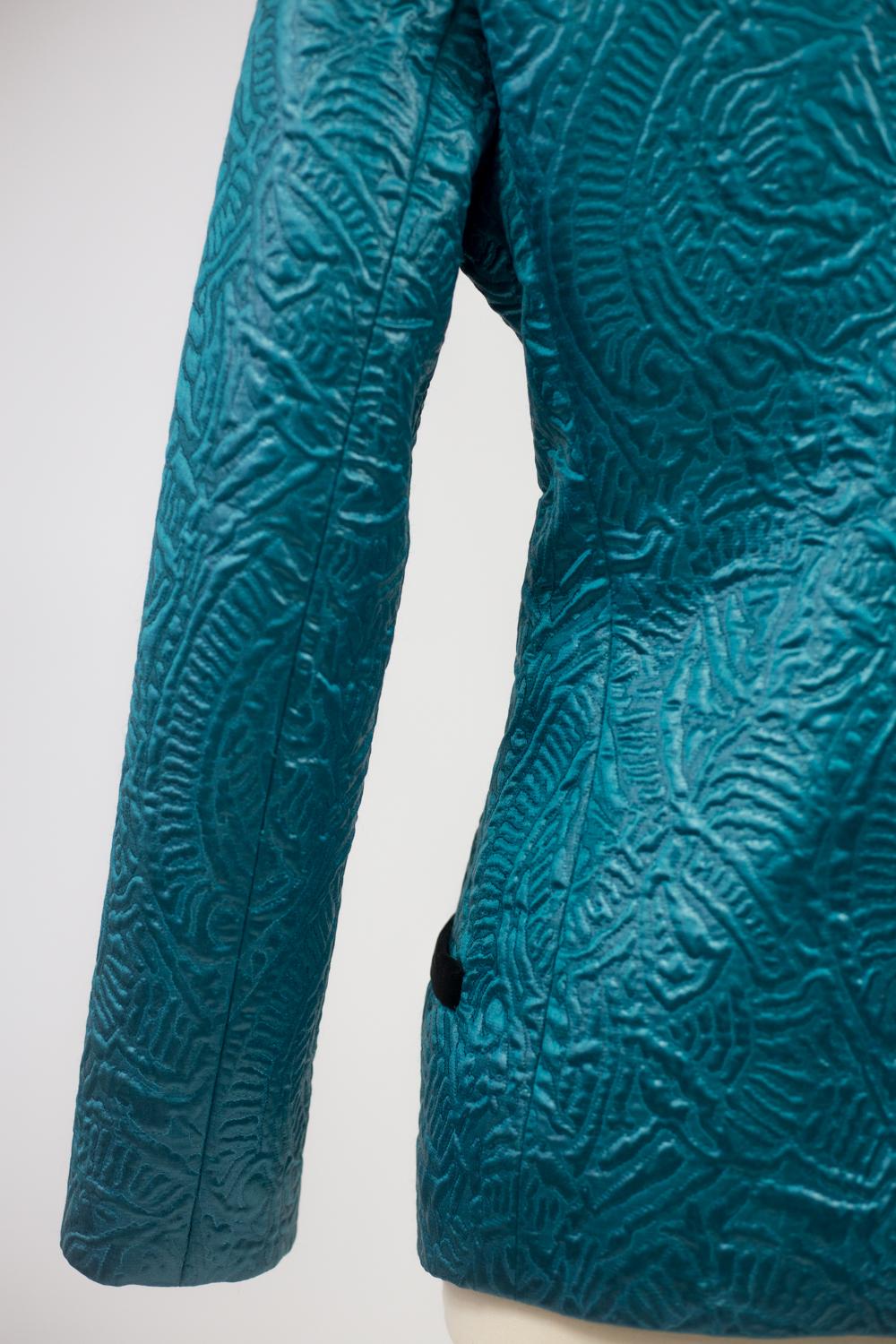 Veste en soie Pierre Cardin provenant de la garde-robe de Jacqueline de Ribes, circa 1985 en vente 5