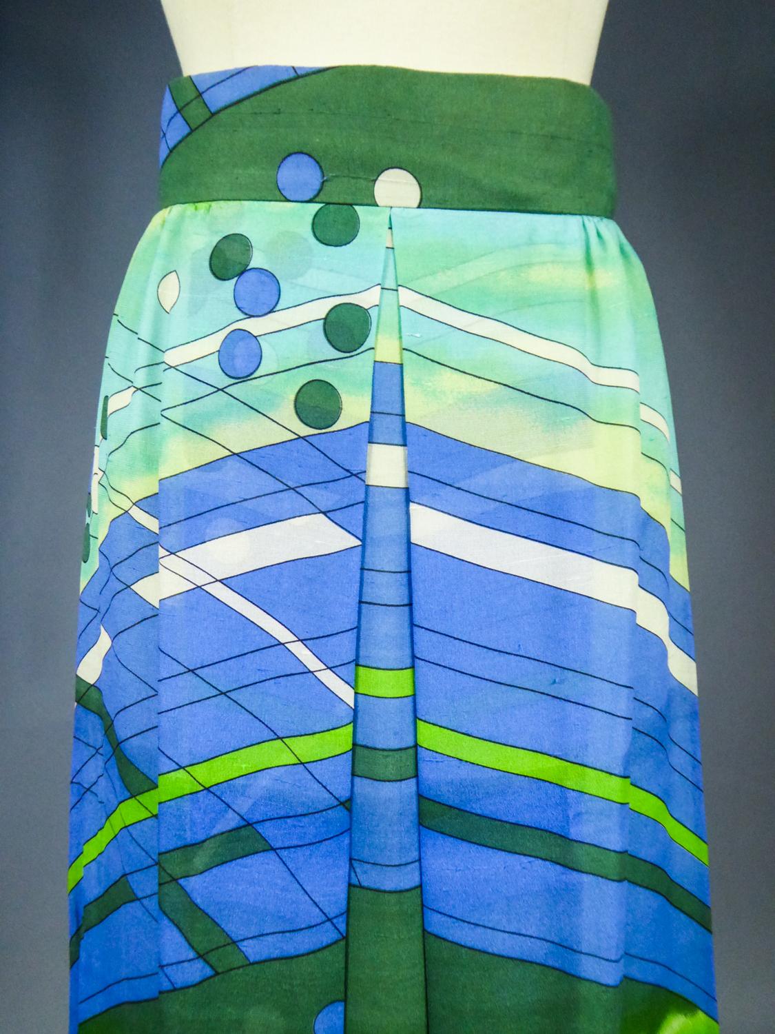 A Pierre Cardin Skirt in Printed Silk Crepe Circa 1980 For Sale 1