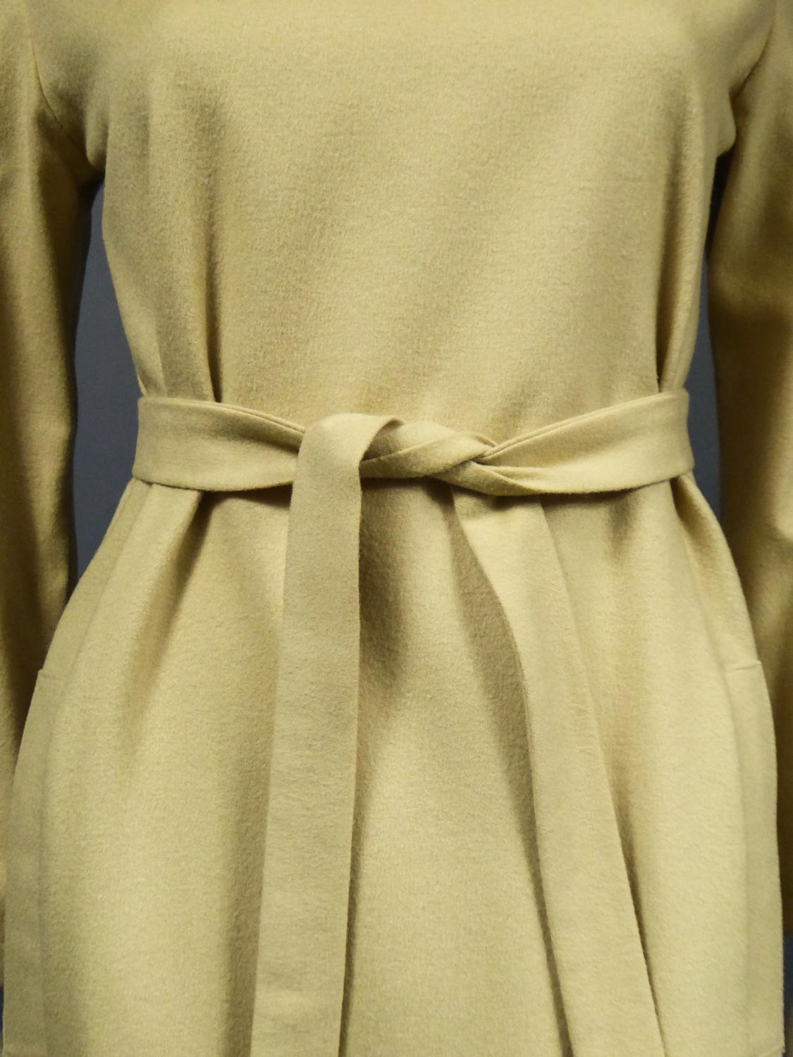 A Pierre Cardin Woollen Dress (attributed to) Circa 1980 In Good Condition In Toulon, FR