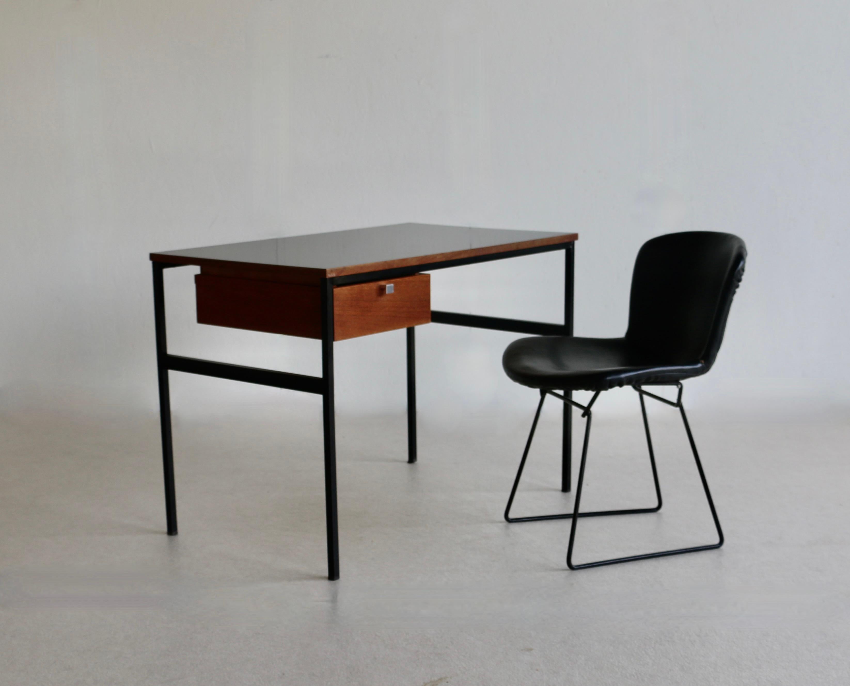 A Pierre Paulin desk model CM 217. France Edition Thonet 1962 In Good Condition In VILLERS-SUR-MER, FR