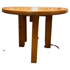 Retro Pine Round Table