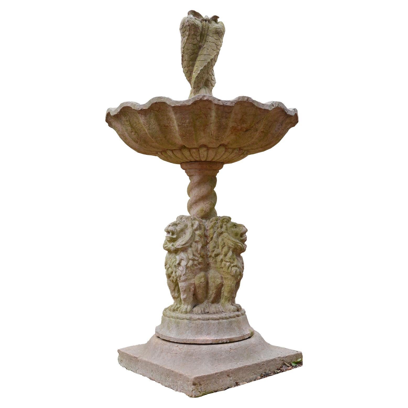 Italienischer geschnitzter Brunnen mit Delphin-Löffel aus Rosso Verona-Marmor 