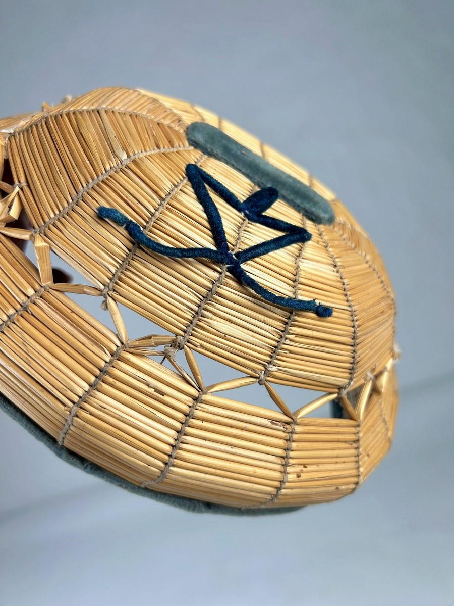 A Piped Straw Baby's Headband - France Circa 1860 In Good Condition For Sale In Toulon, FR