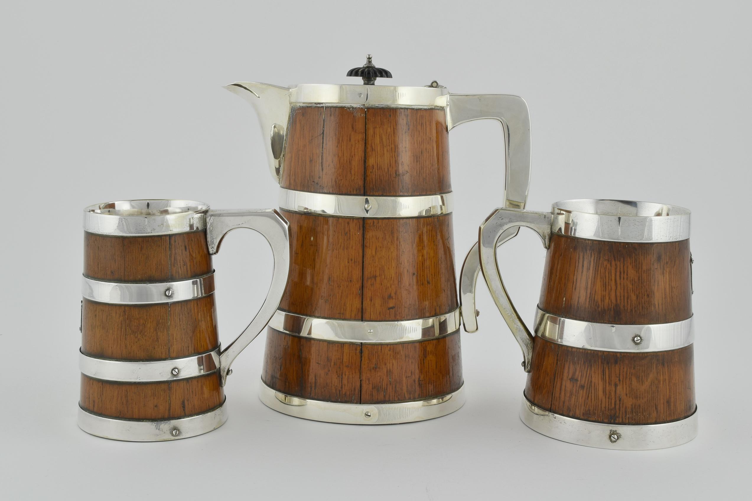 19th Century A Pitcher and two tankards For Sale