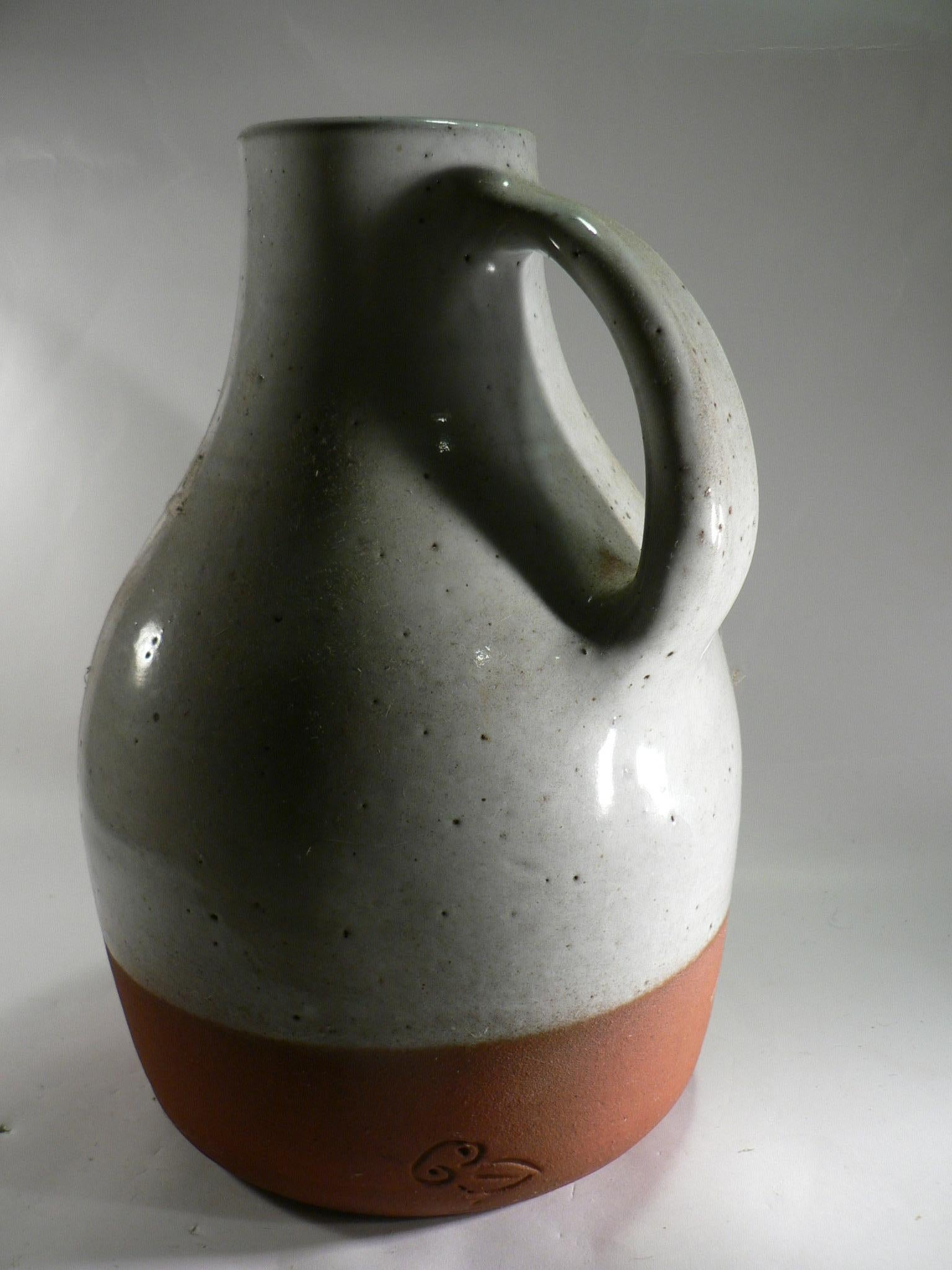 French Provincial A pitcher in glazed ceramic - Jeanne and Norbert Pierlot - France - 1960s. For Sale