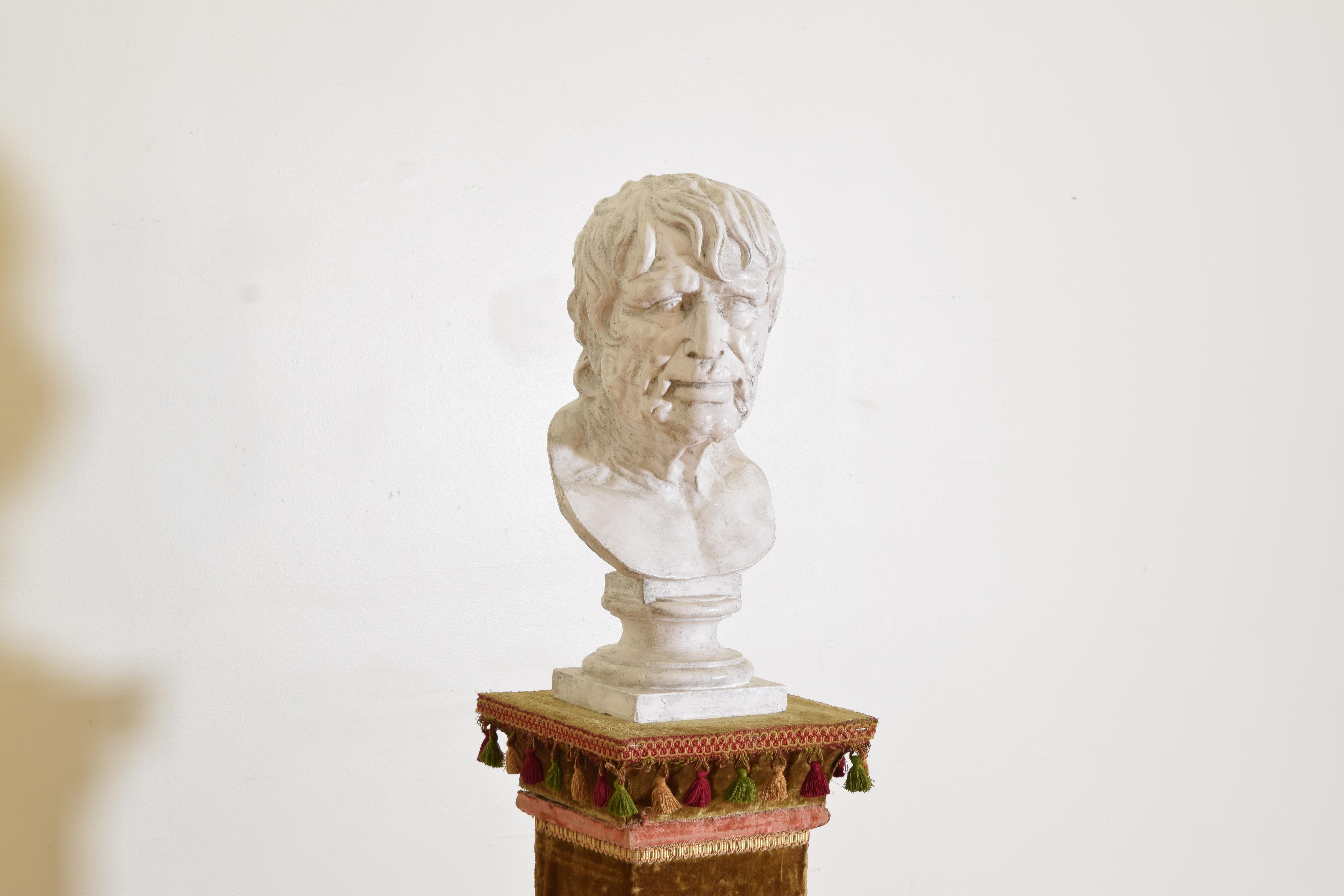 Sculpté à la main Buste en plâtre de Sénèque  en vente
