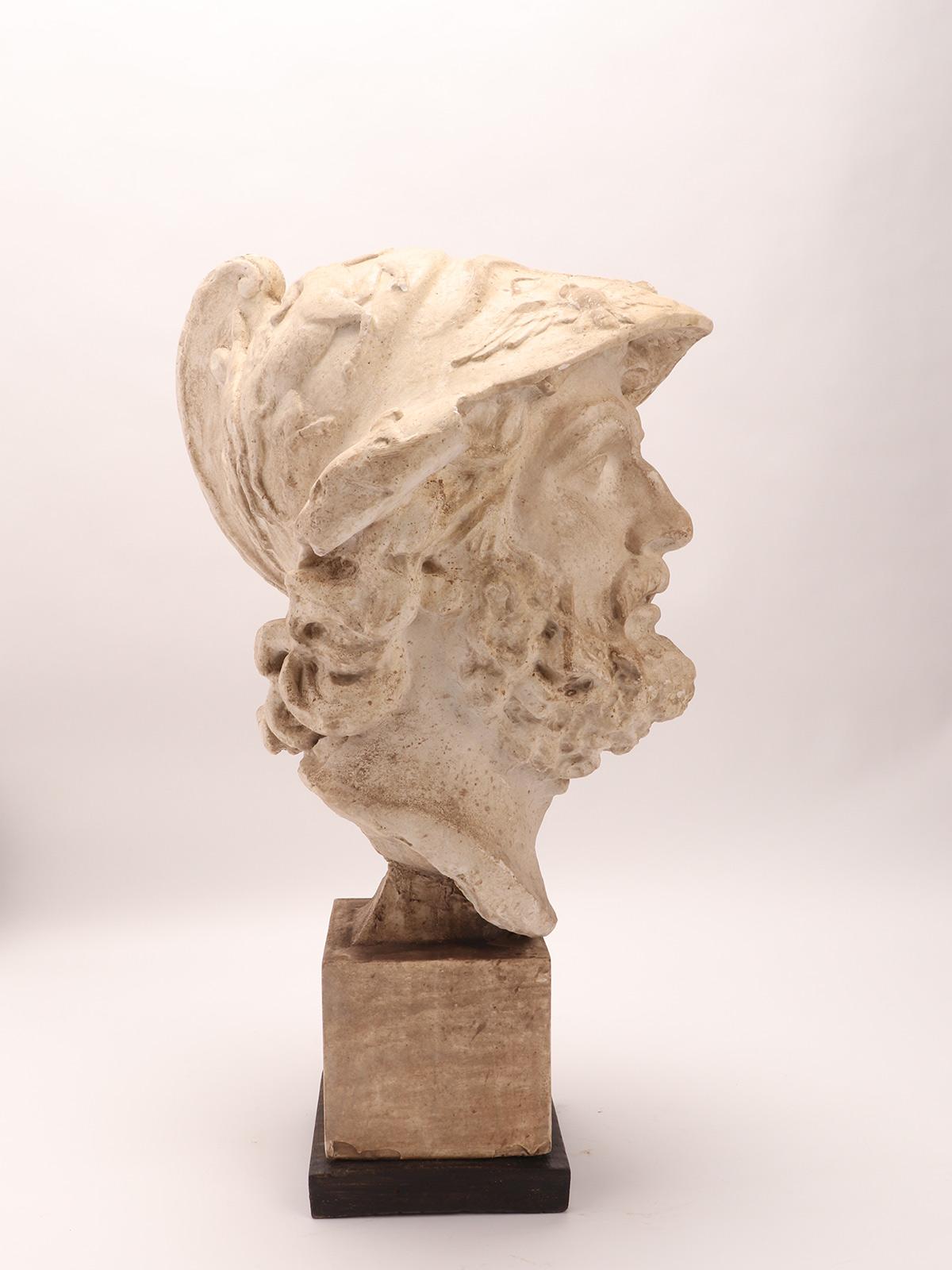 XIX secolo Un calco in gesso per l'insegnamento del disegno: la testa di Menelao, Italia 1890. in vendita