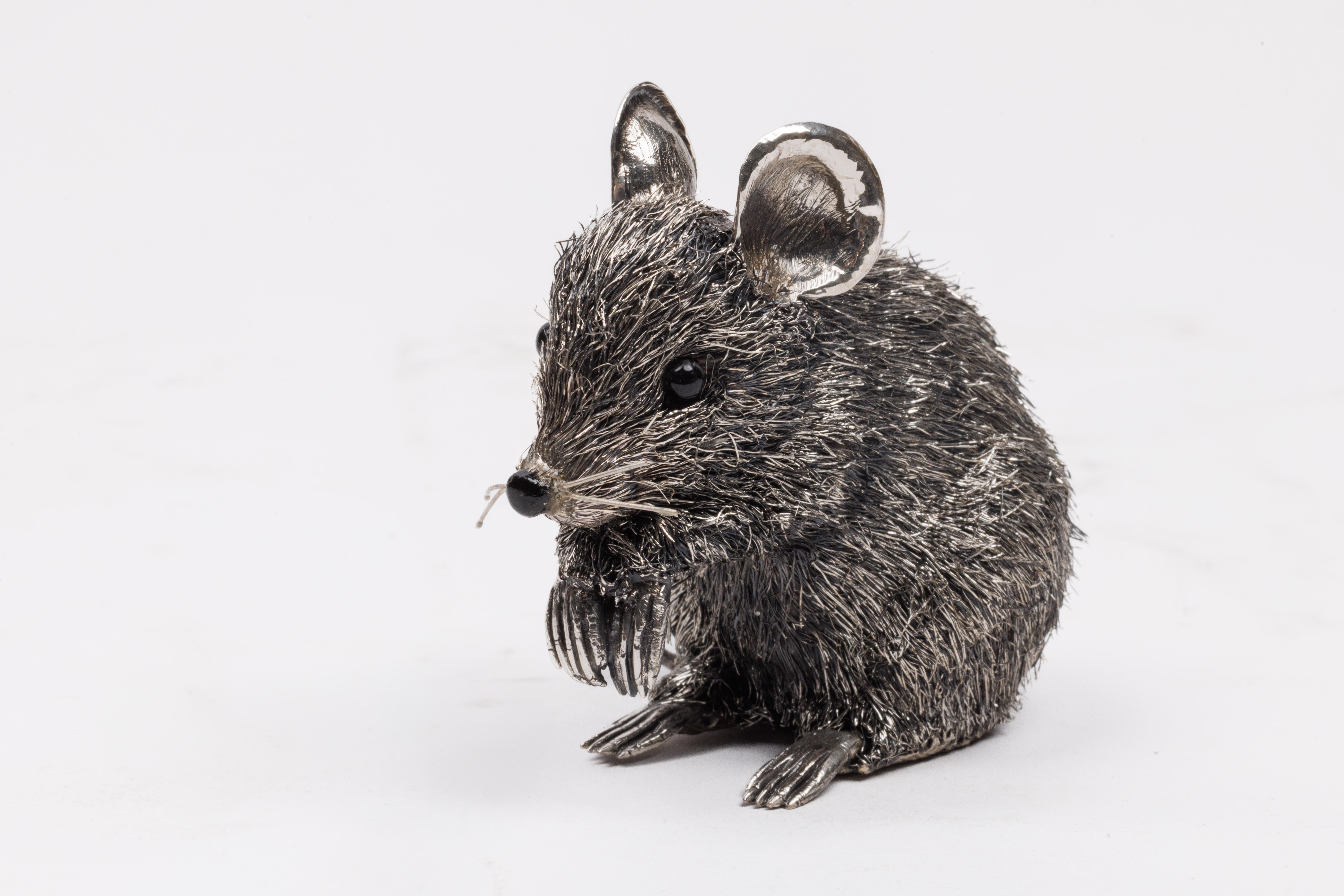 Une famille ludique de quatre ornementaux en argent sterling de Buccellati 2