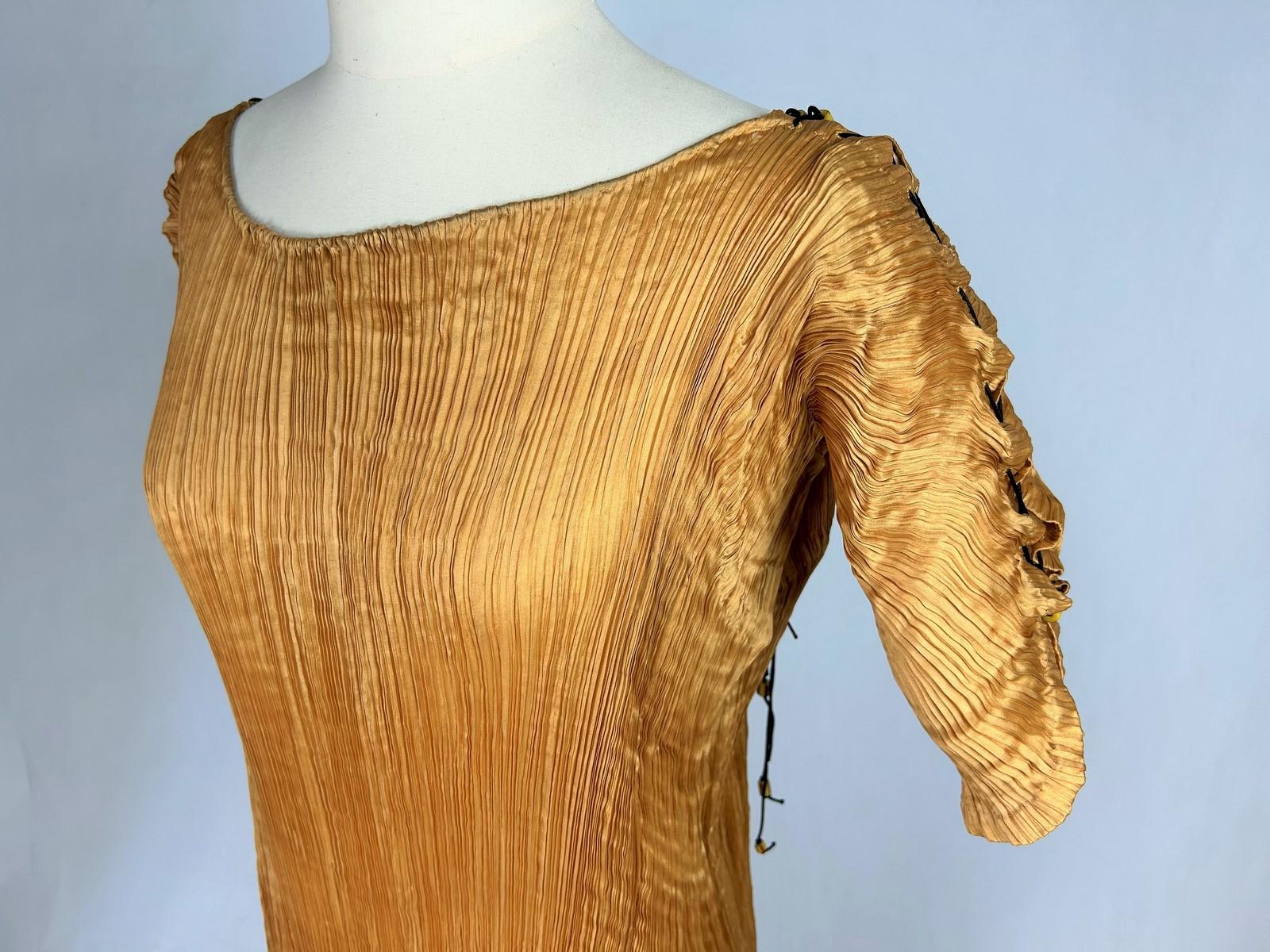 A Pleated Silk Delphos dress by Mariano Fortuny - Venice Circa 1930 For Sale 9