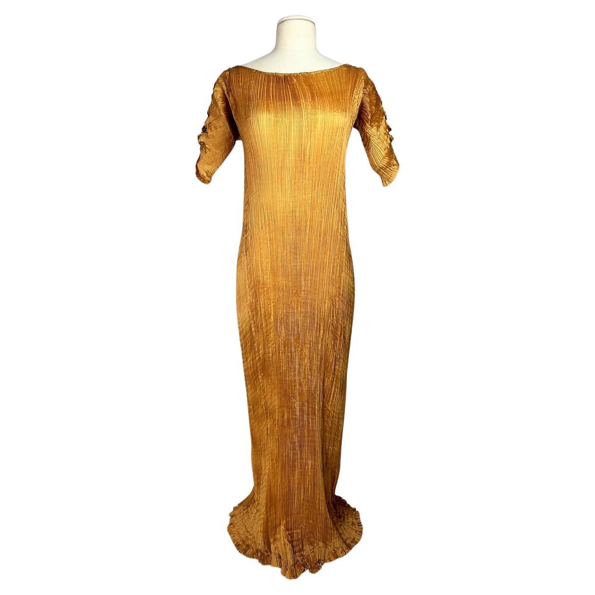A Pleated Silk Delphos dress by Mariano Fortuny - Venice Circa 1930 For Sale