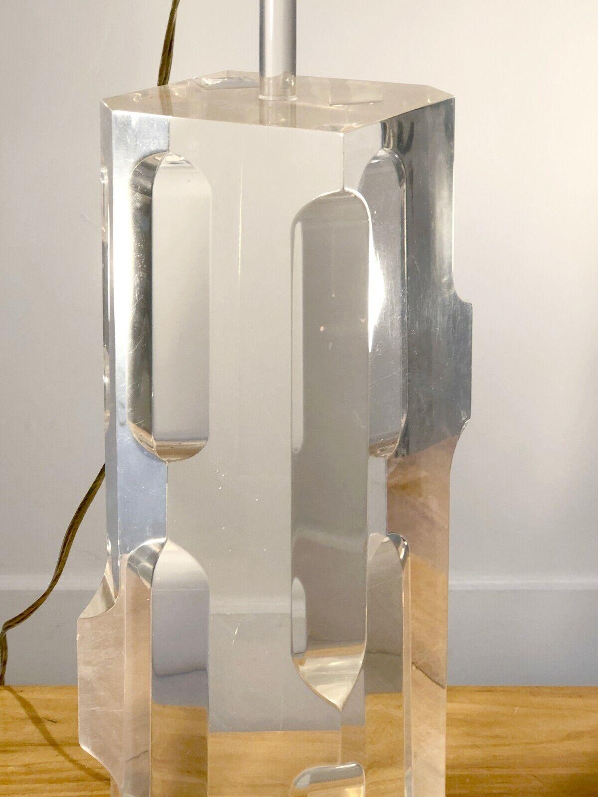 Lucite A Sculptural POST-MODERN LUCITE TABLE LAMP by ALESSIO TASCA, FUSINA, Italy 1970 For Sale