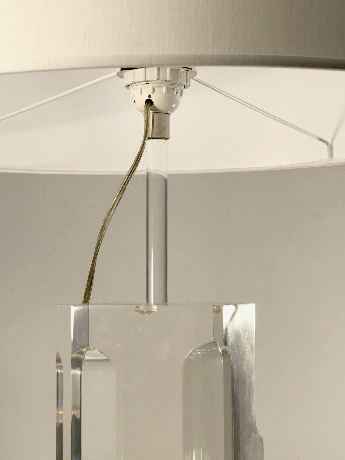 A Sculptural POST-MODERN LUCITE TABLE LAMP by ALESSIO TASCA, FUSINA, Italy 1970 For Sale 1