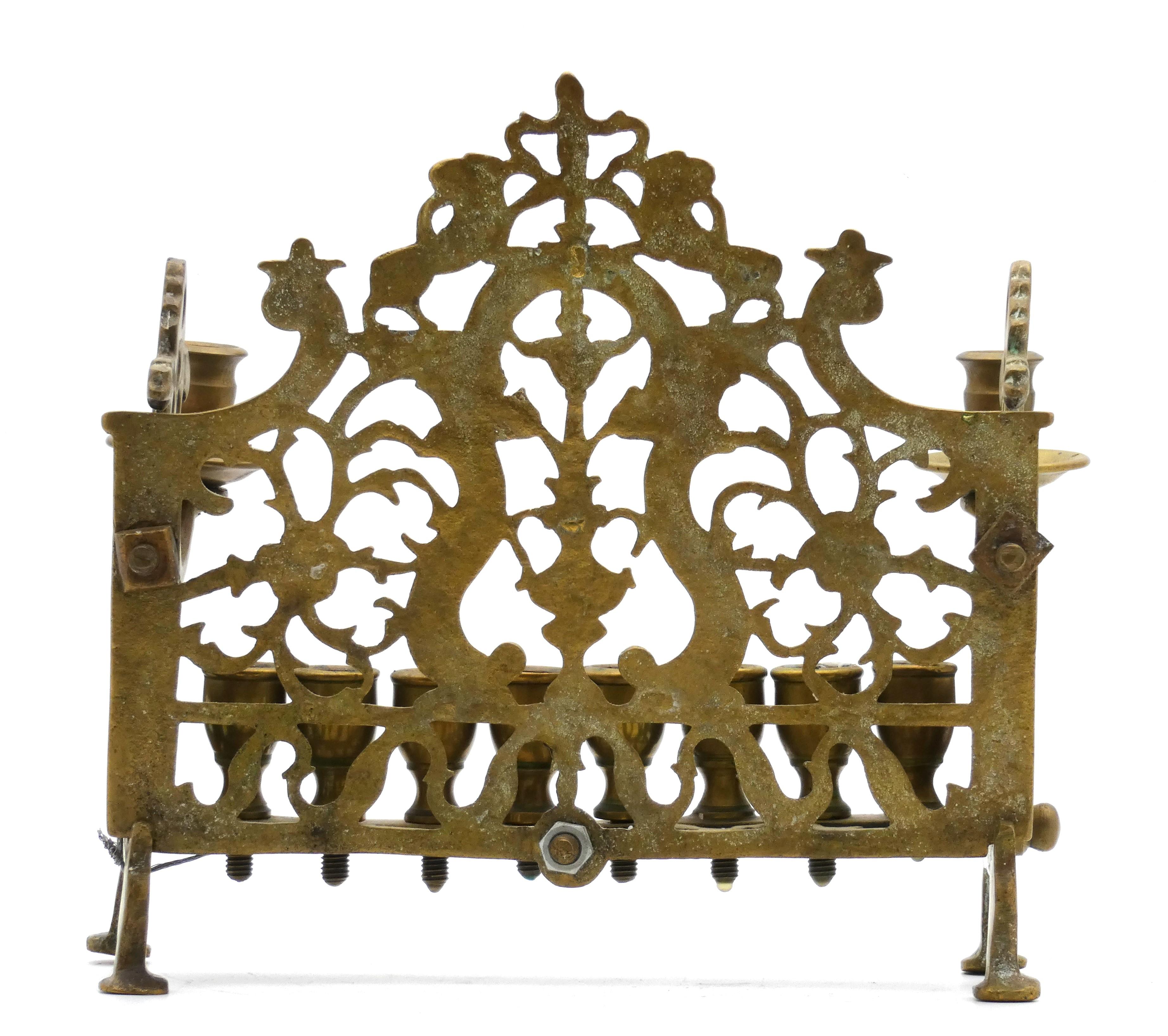 Calco Lampada Hanukkah in ottone polacco, XIX secolo in vendita