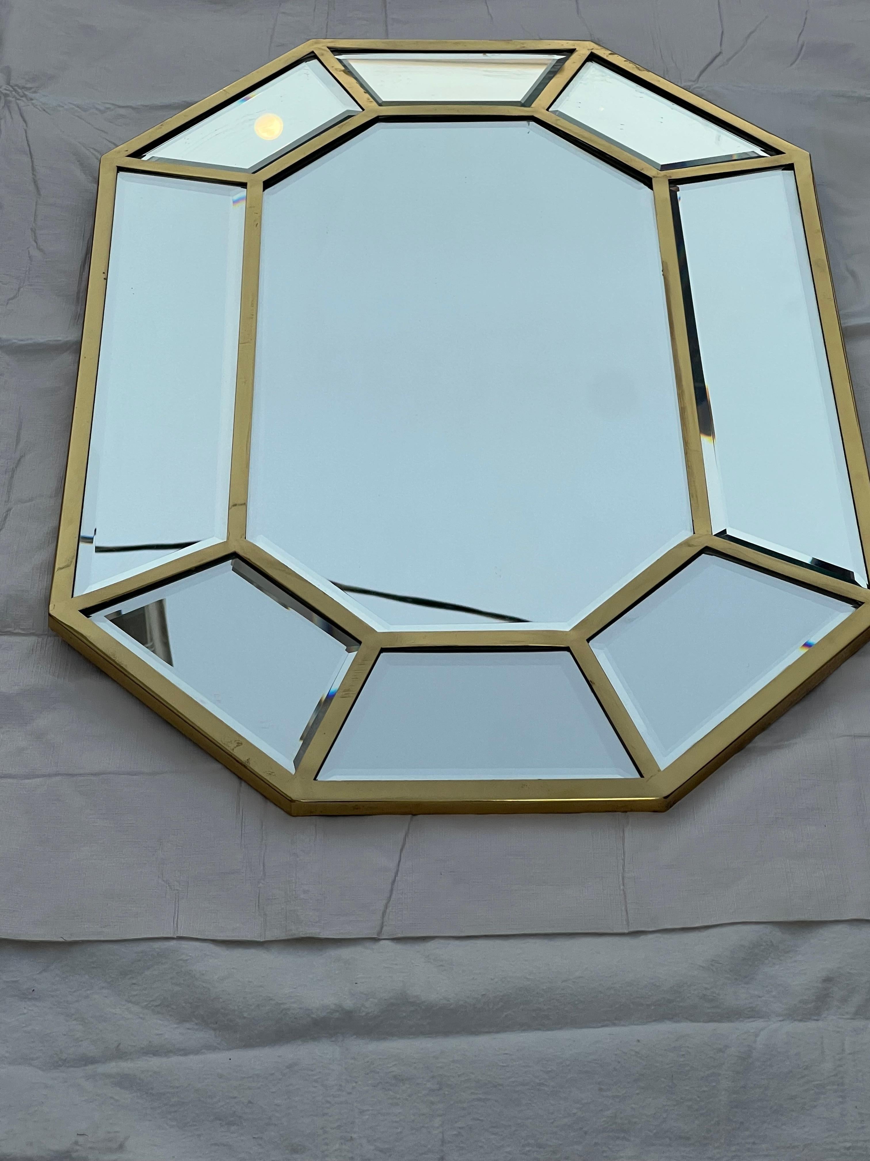 Mid-Century Modern Miroir octogonal Segmented en laiton poli Ca' 1970's Mid Century en vente