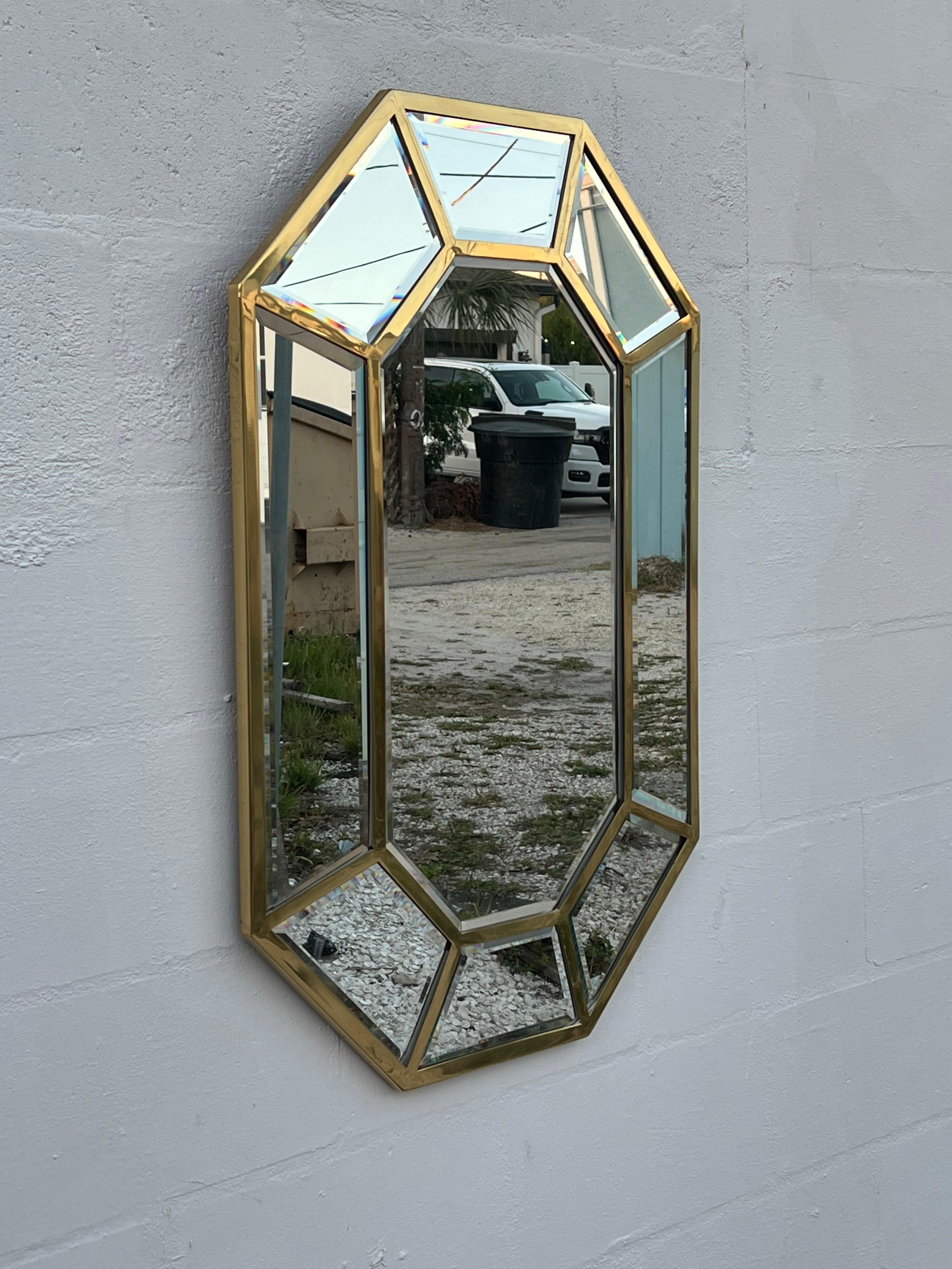 Américain Miroir octogonal Segmented en laiton poli Ca' 1970's Mid Century en vente