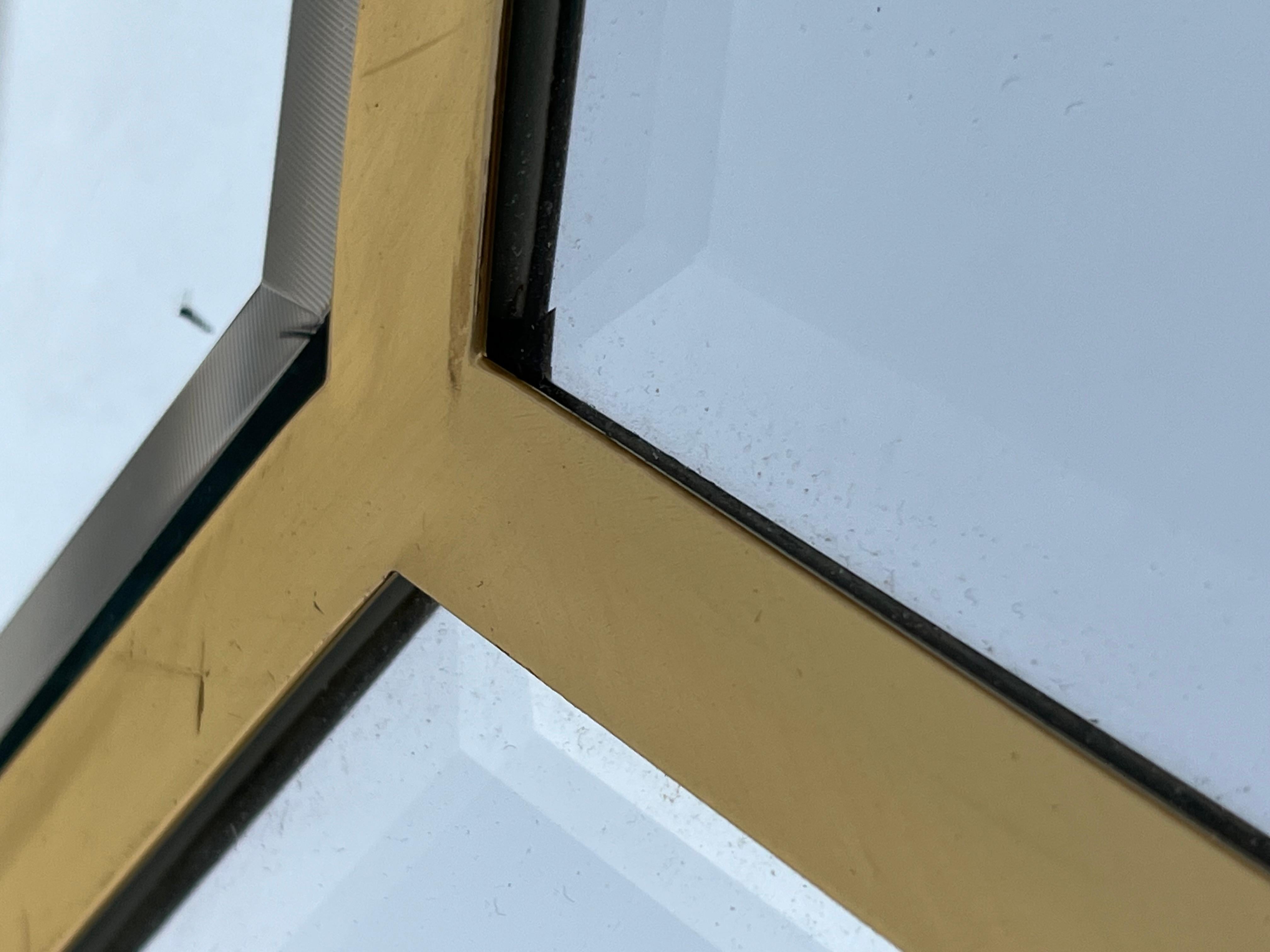 Laiton Miroir octogonal Segmented en laiton poli Ca' 1970's Mid Century en vente