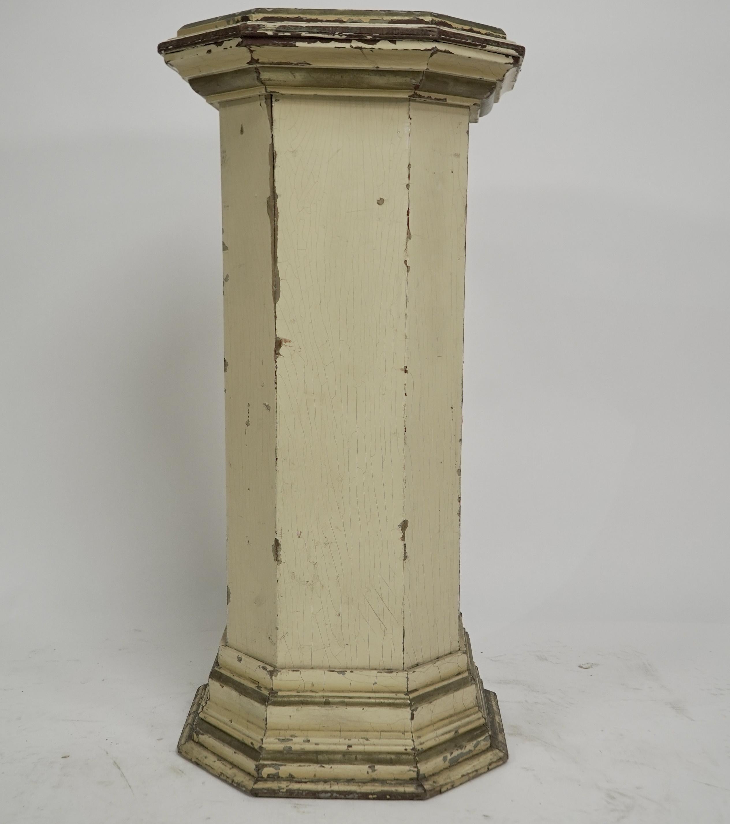 English A polychrome painted octagonal pedestal with a graduated molded edge to the top For Sale