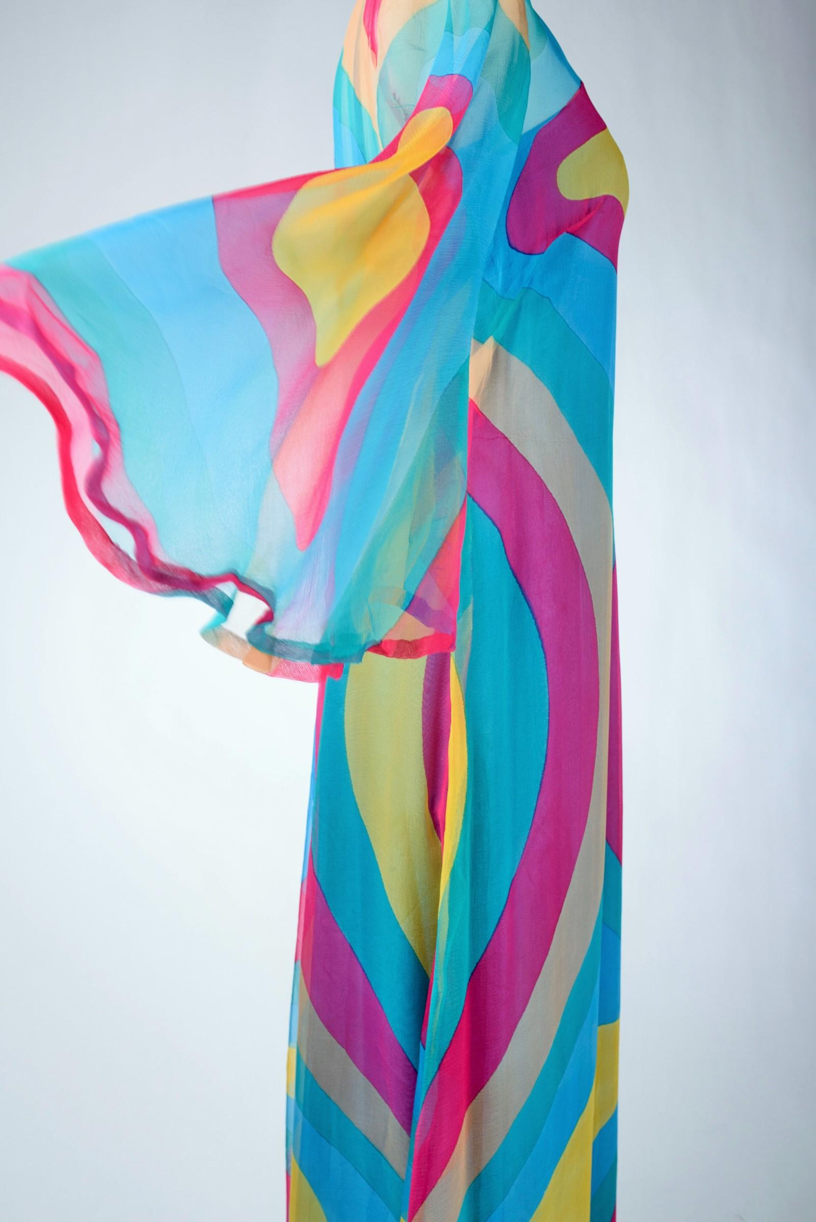 Pop-Art bedrucktes Chiffon-Memory-Kleid - Frankreich um 1975 im Angebot 15