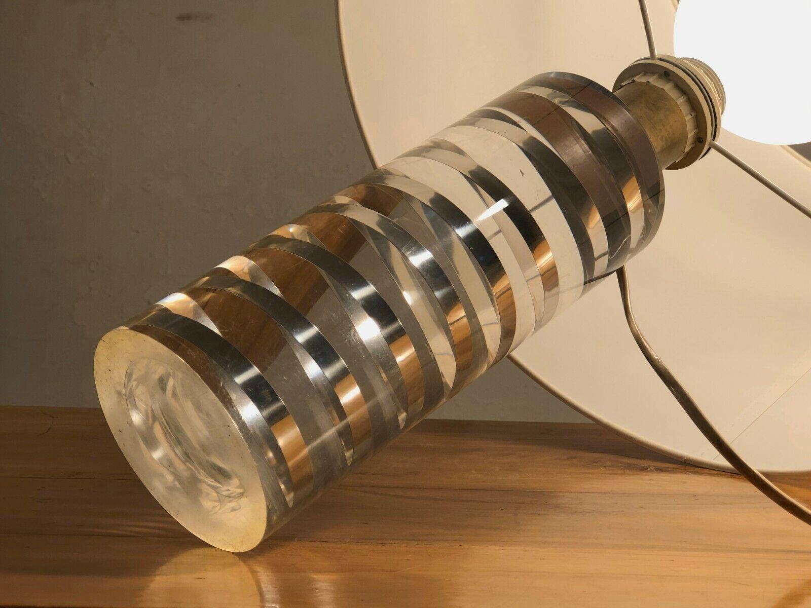 A POP POST-MODERN SPACE-AGE Lucite TABLE LAMP, by PIERRE GIRAUDON, France 1970 For Sale 3