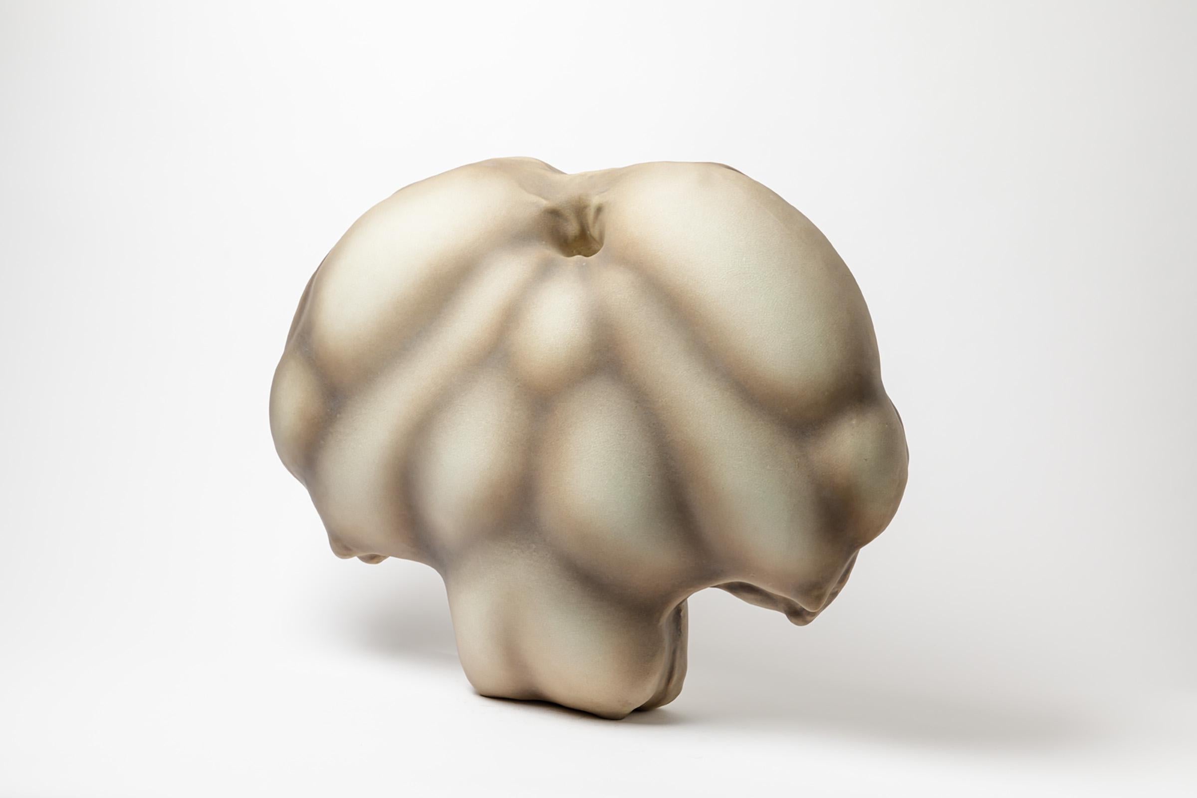 Eine Porzellanskulptur von Wayne Fischer, 1989 (Französisch) im Angebot