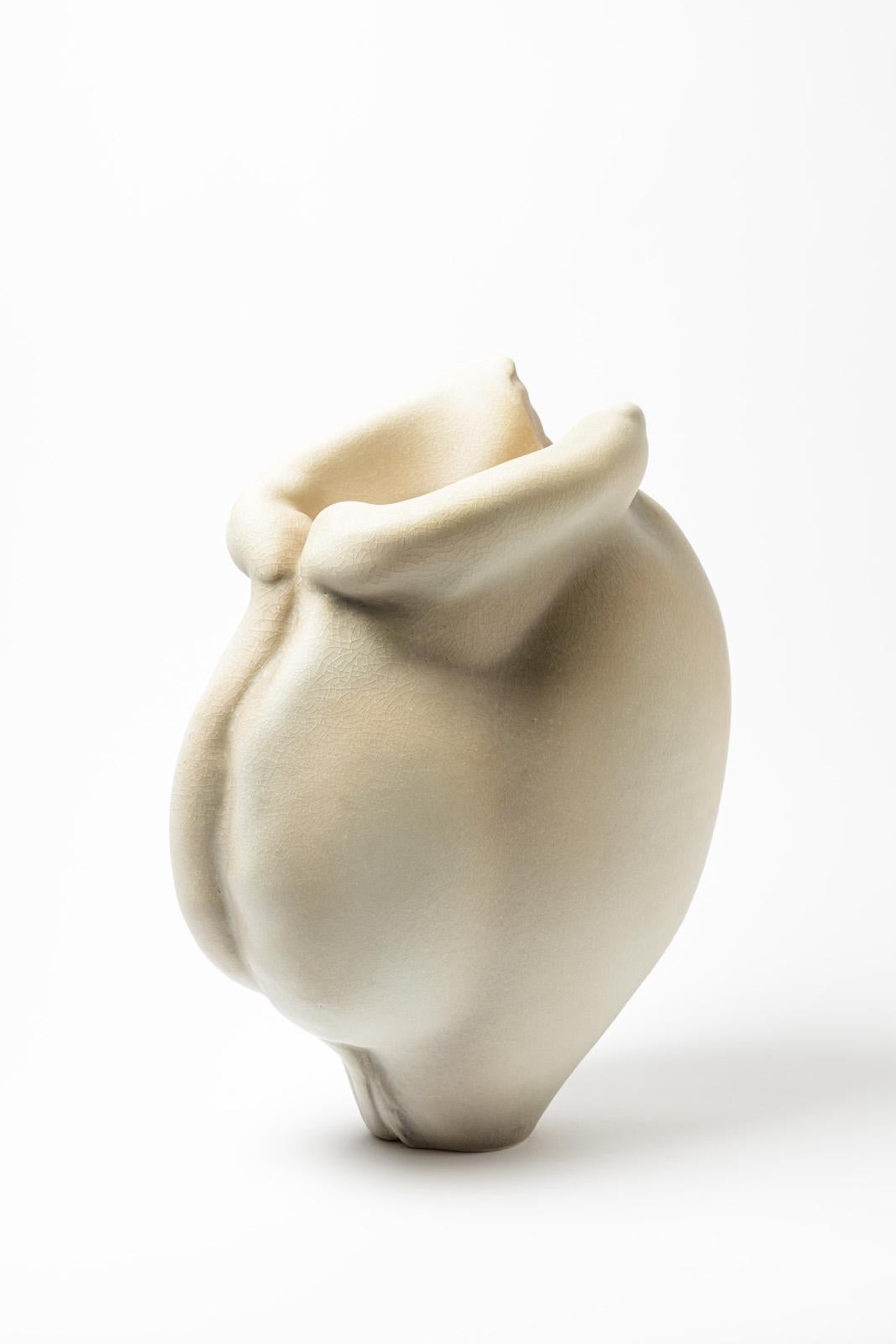 A porcelain sculpture by Wayne Fischer.
Perfect original conditions.
Signed.
Unique piece.
2015.

How can an inert object produce deeply unsuspecting, indecipherable, uncontrollable emotions?
Wayne Fischer is an artist who can create works that