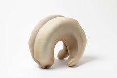 A porcelain sculpture by Wayne Fischer, 2022