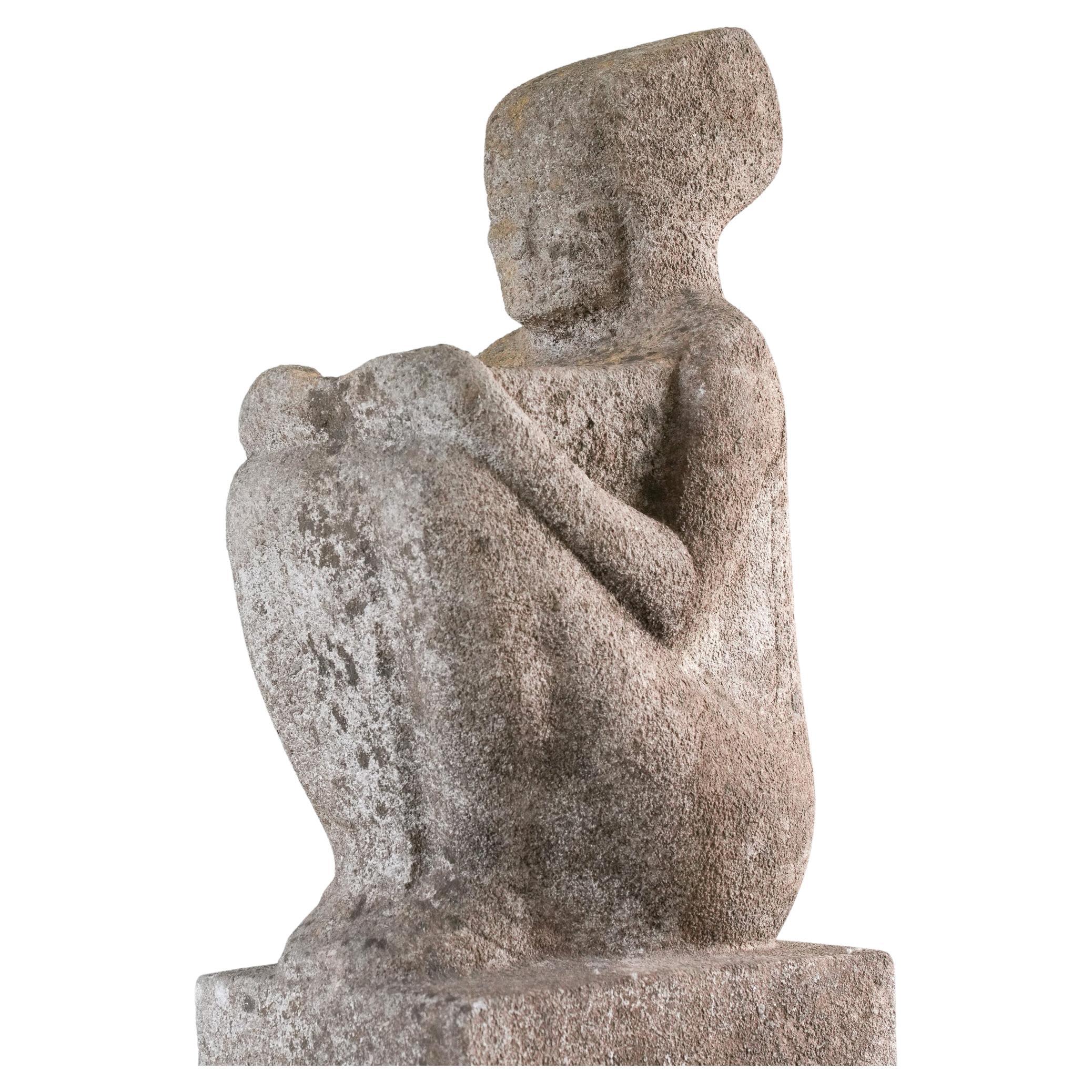 Una estatua de piedra de Portland de una deidad egipcia en venta