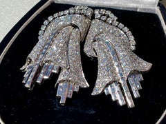 Art Deco Floral Diamonds Platinum 15 Carats European Double Clip or Brooch