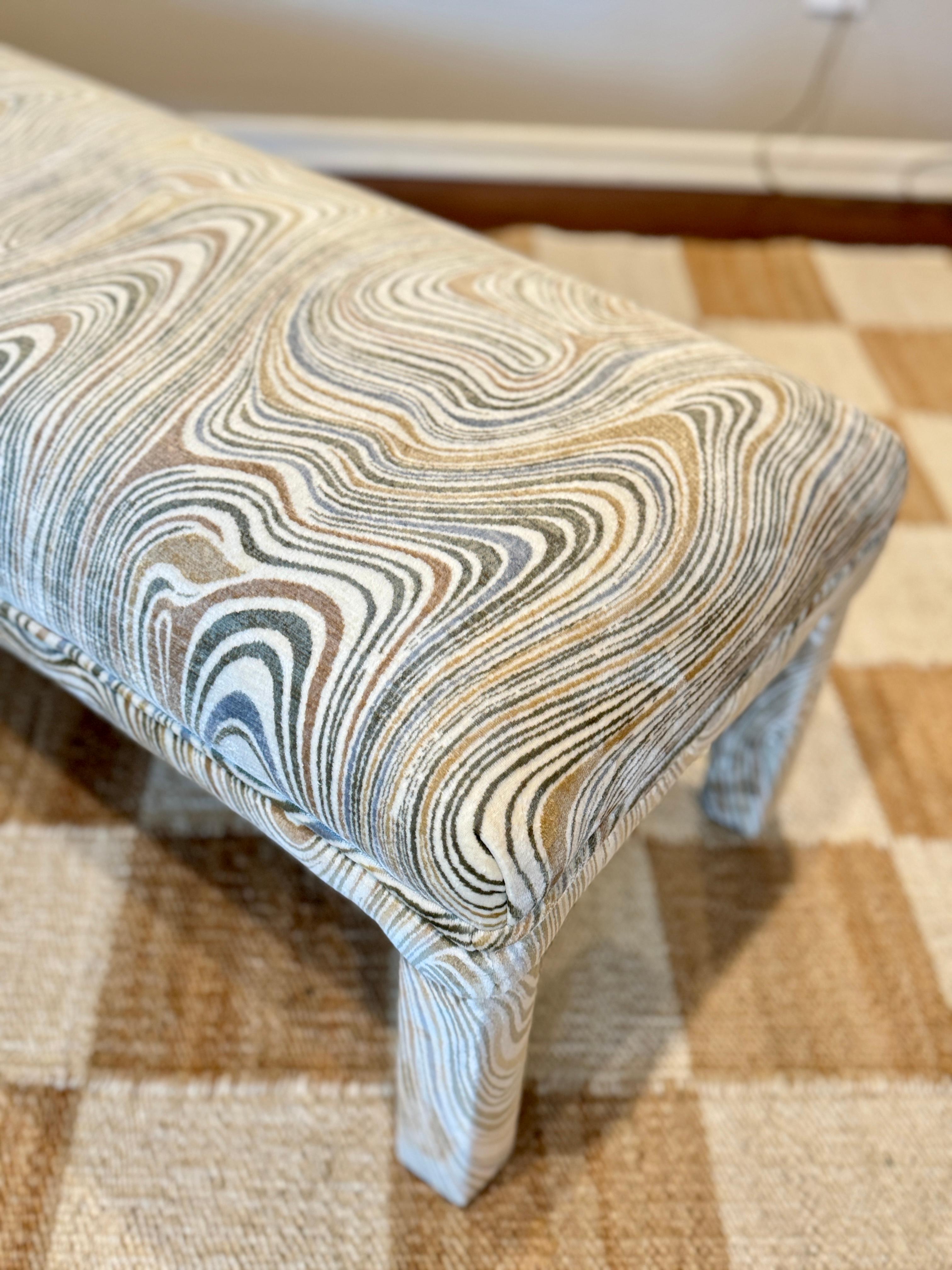 A post modern parsons style bench, circa 1970s. Recently reupholstered in velvet For Sale 4