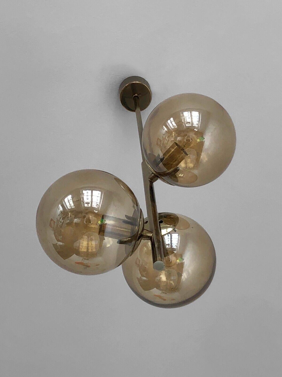 A Seventies POST-MODERN SPACE-AGE CEILING LIGHT FIXTURE, in RAAK Style, 1970 For Sale 3