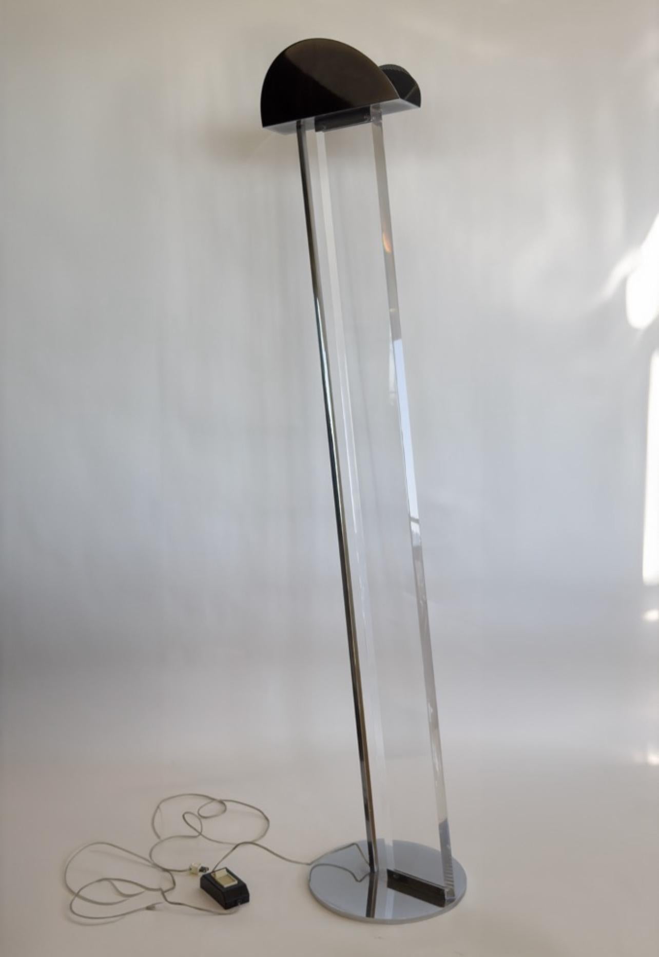 A postmodern floor lamp by Frederick Ramond, signed, 20th century. In Good Condition For Sale In View Park, CA