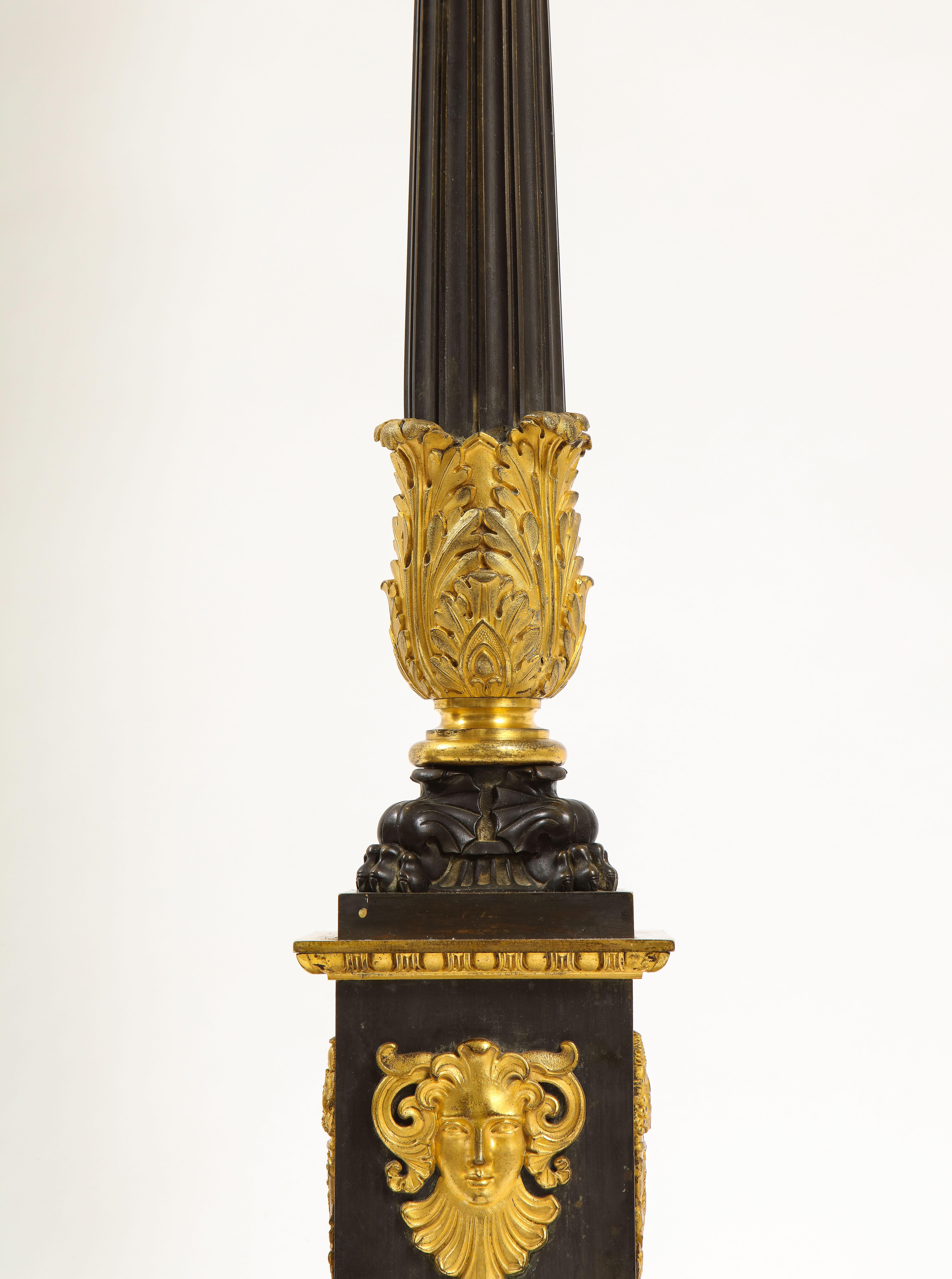Pr. Candeleros de Bronce Patinado y Dorado de la Época Imperio Francesa Convertidos en Lámparas en venta 3
