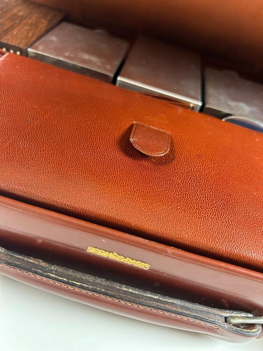 Eine kostbare Hermès Toiletry Leder Reisetasche CIRCA 1970 im Angebot 6