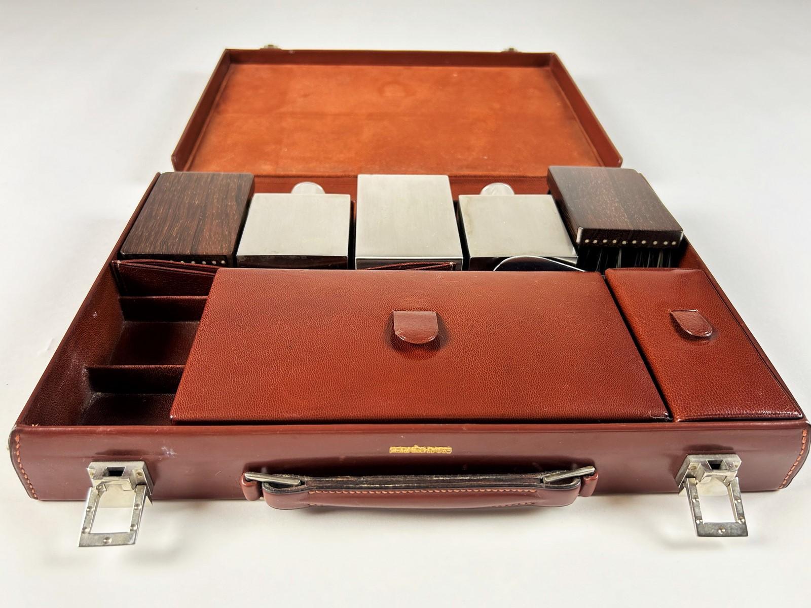Eine kostbare Hermès Toiletry Leder Reisetasche CIRCA 1970 im Angebot 7