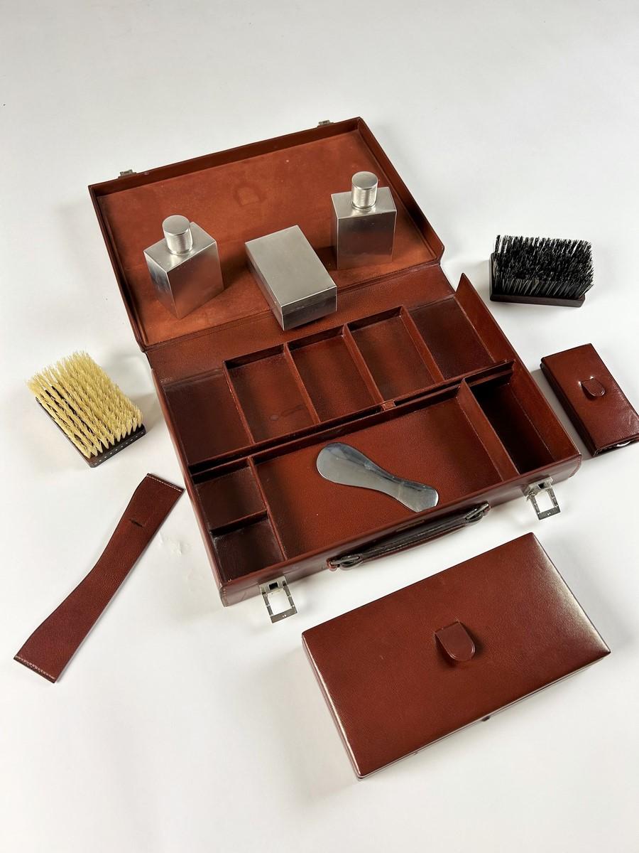 Précieuse trousse de toilette en cuir Hermès Circa 1970 en vente 3