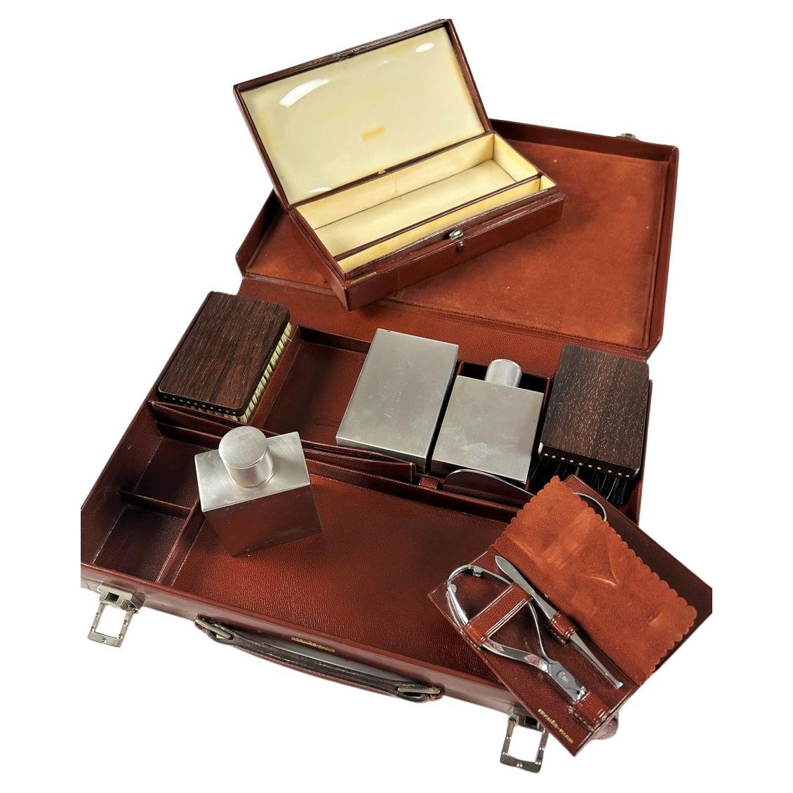 A Precious Hermès Toiletry Leather Travel Case Circa 1970 For Sale