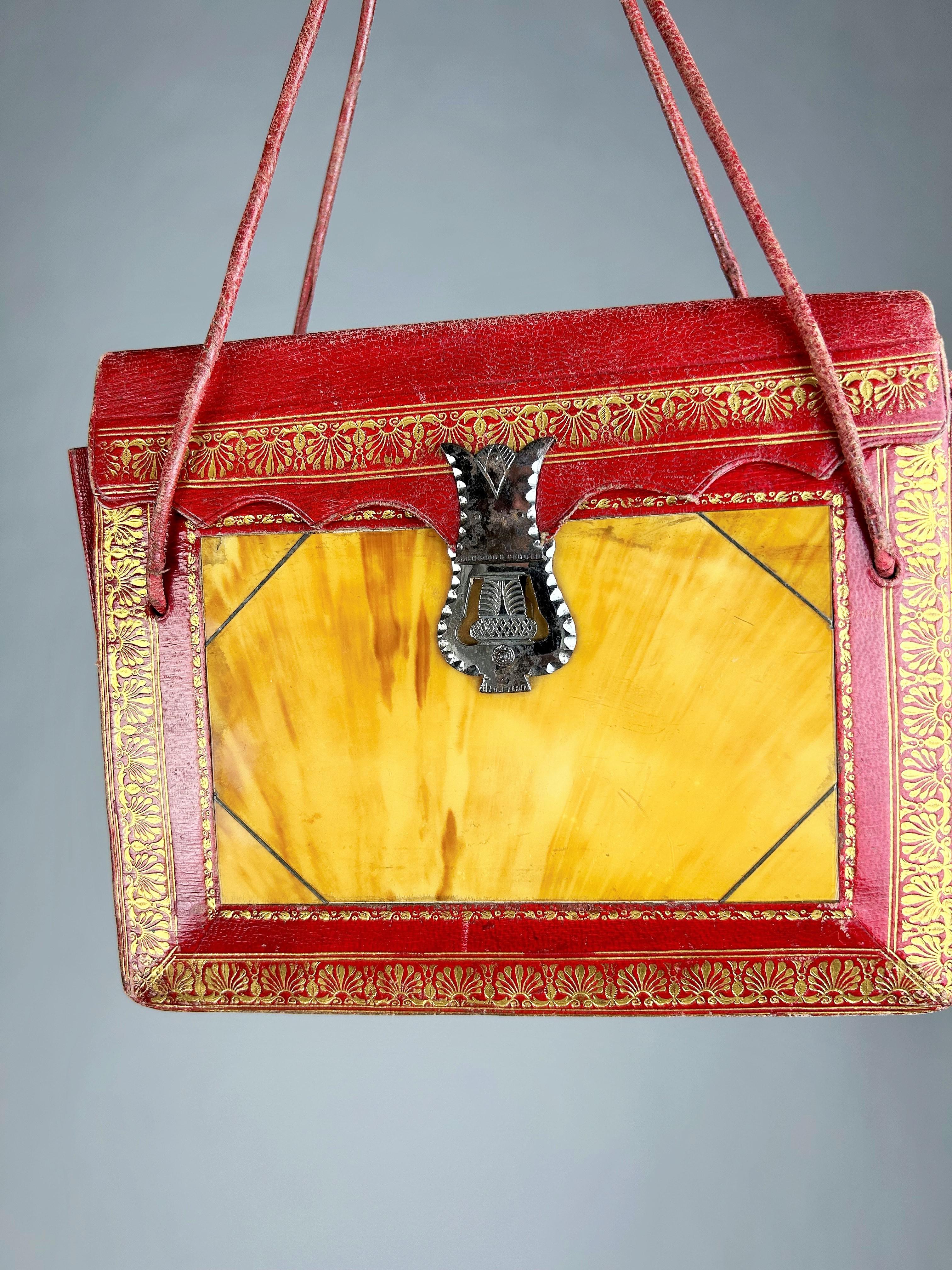 Un precioso monedero Reticule de cuero rojo con incrustaciones de carey - Inglaterra C. 1836 en venta 9