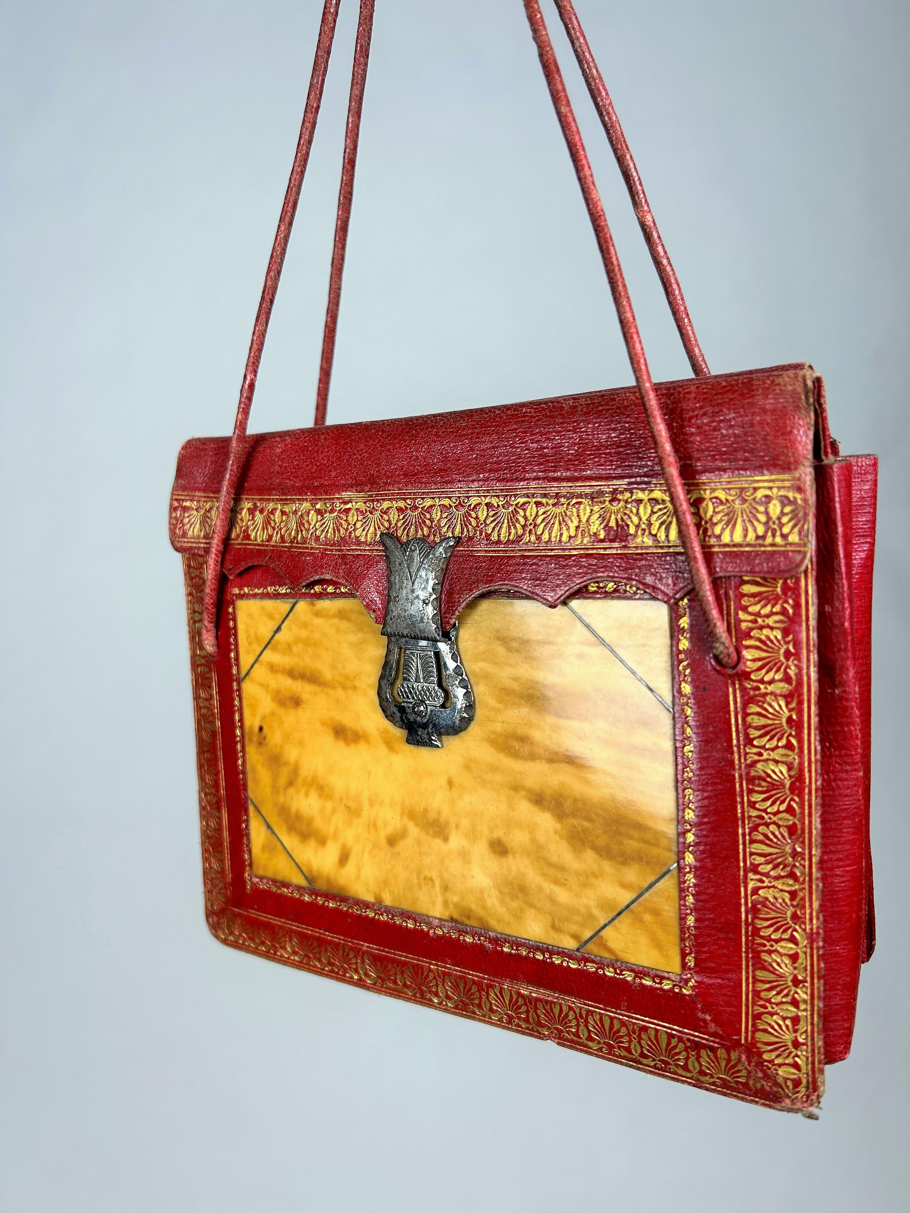 A precious red Leather Reticule with tortoiseshell inlay - England Dated 1836 For Sale 2