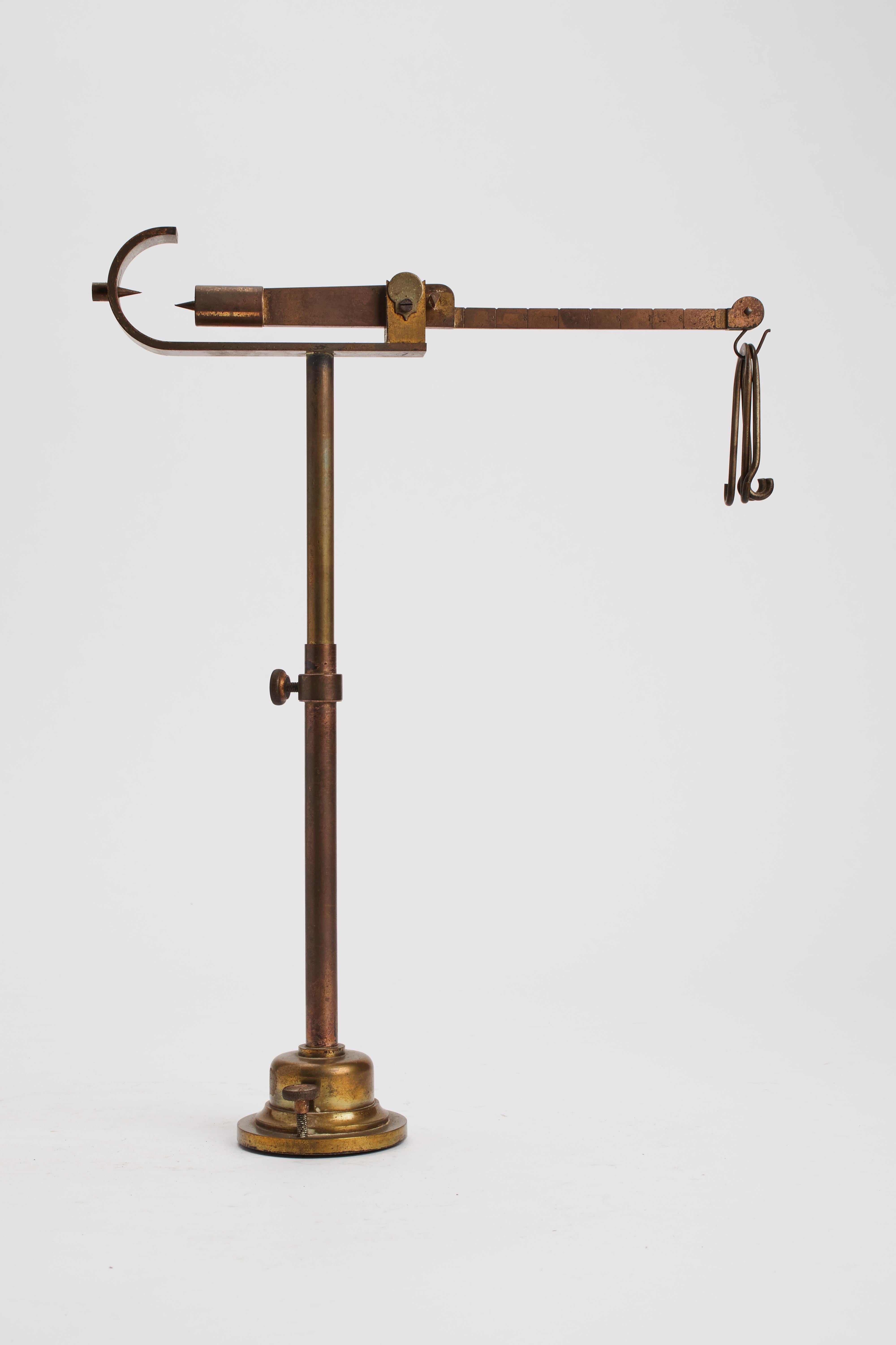 Precision scale made out on brass. France circa 1880. 