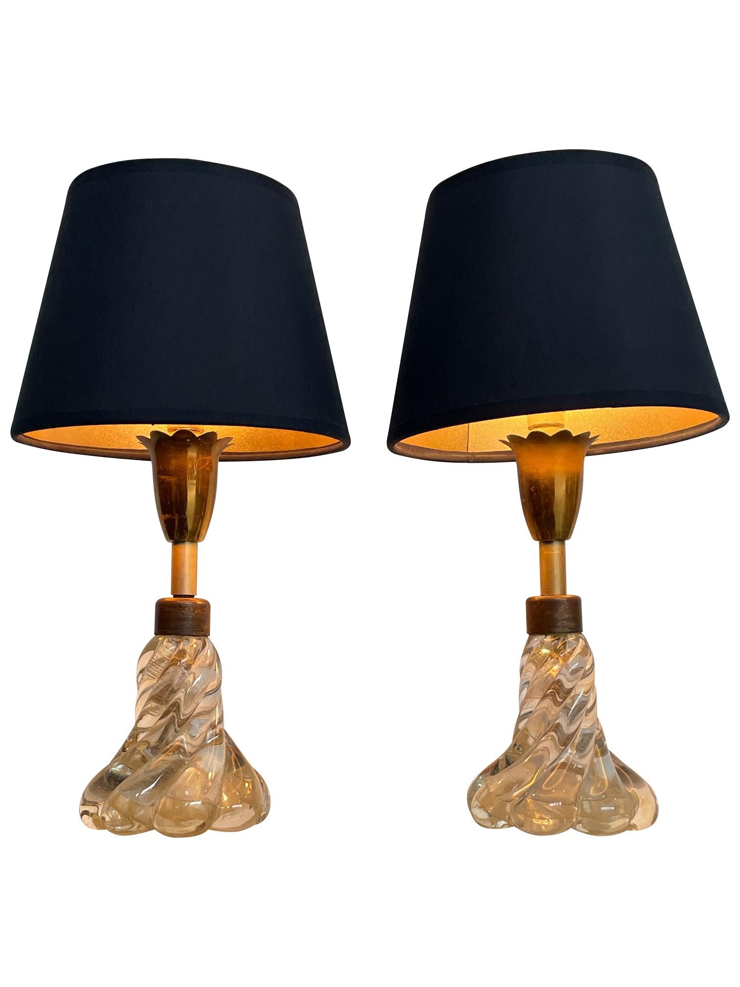Pretty Pair of 1950s Barovier & Toso Lamps with Murano Twisted Glass Base 3
